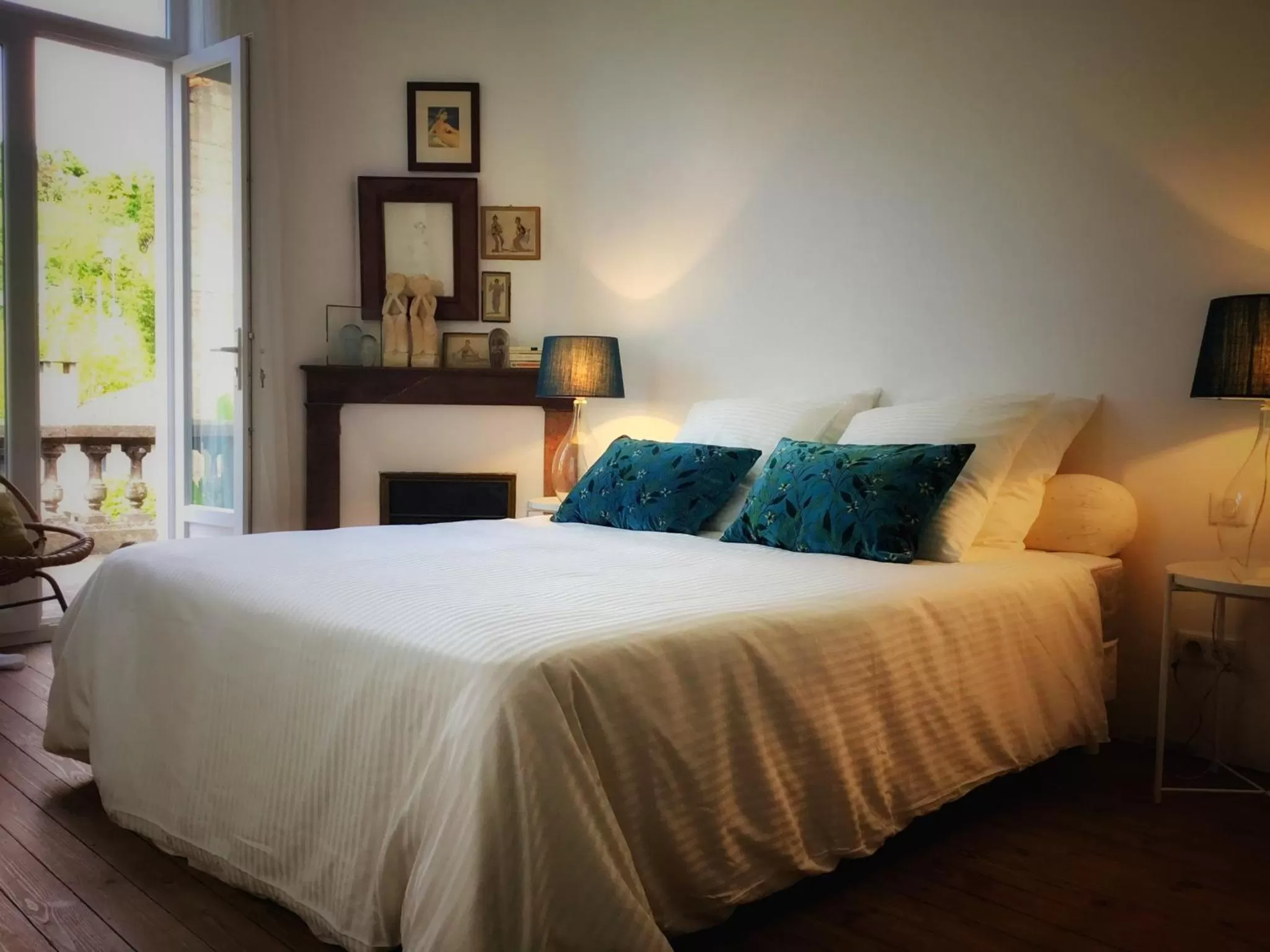 Photo of the whole room, Bed in La Prévôté