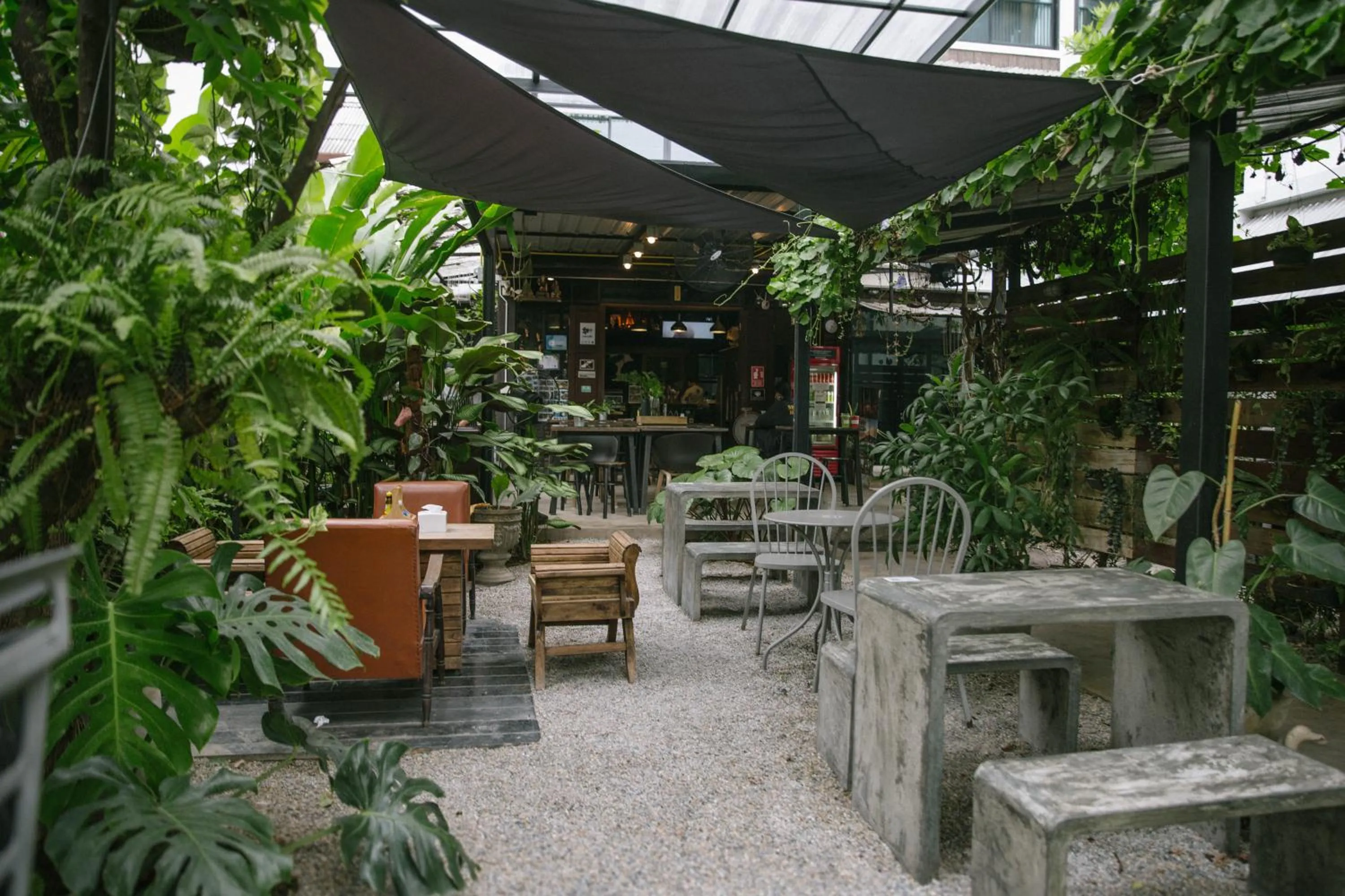 Restaurant/places to eat in Gord ChiangMai Hotel