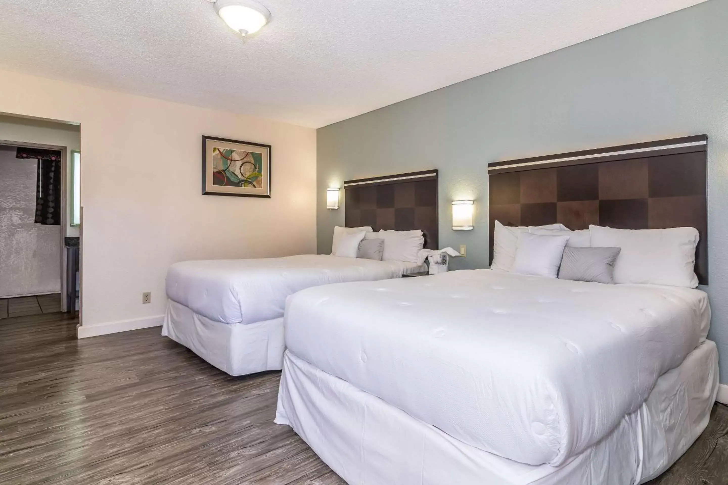 Photo of the whole room, Bed in Rodeway Inn On Historic Route 66