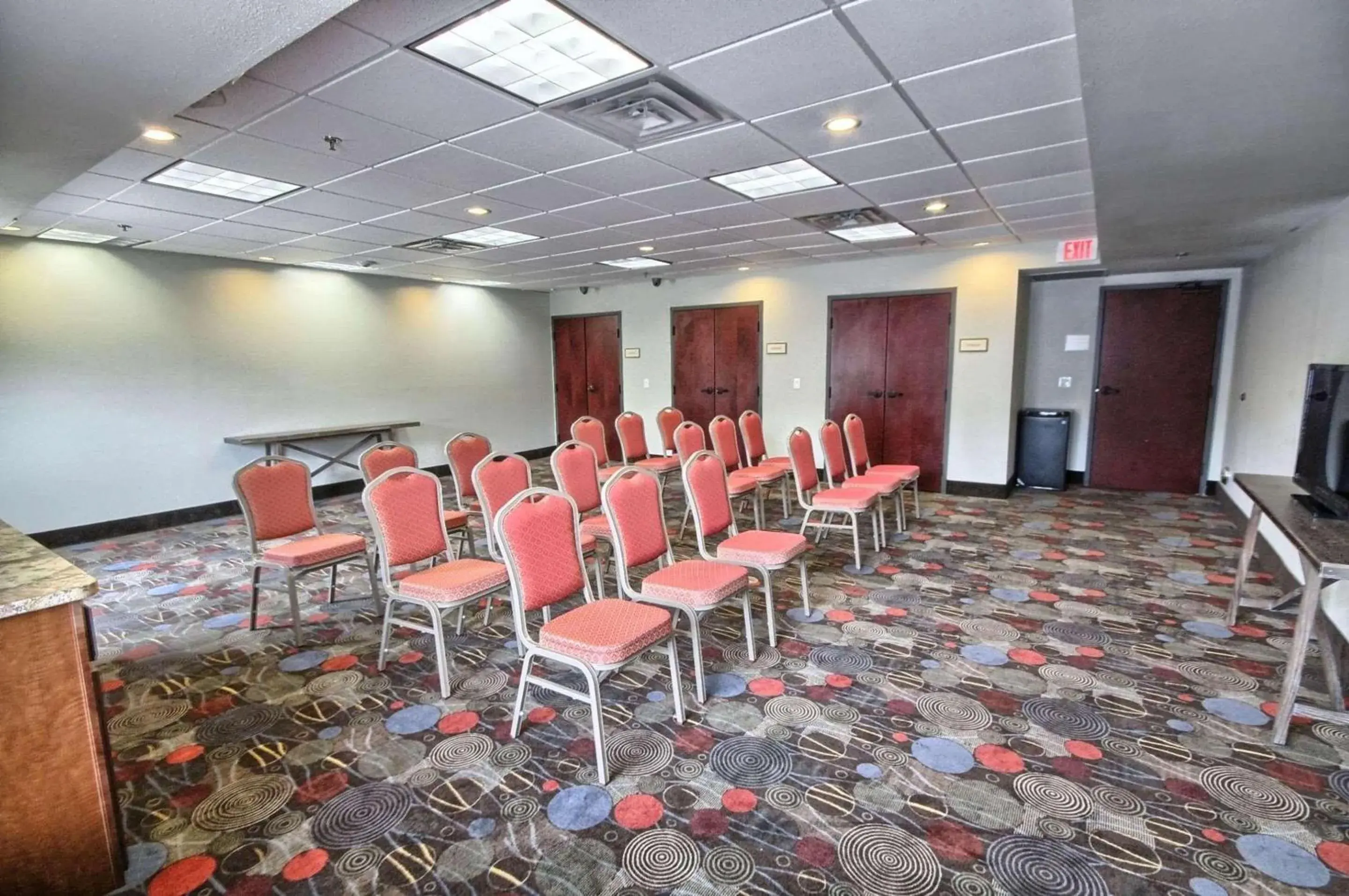 Meeting/conference room in Country Inn & Suites by Radisson, Dearborn, MI