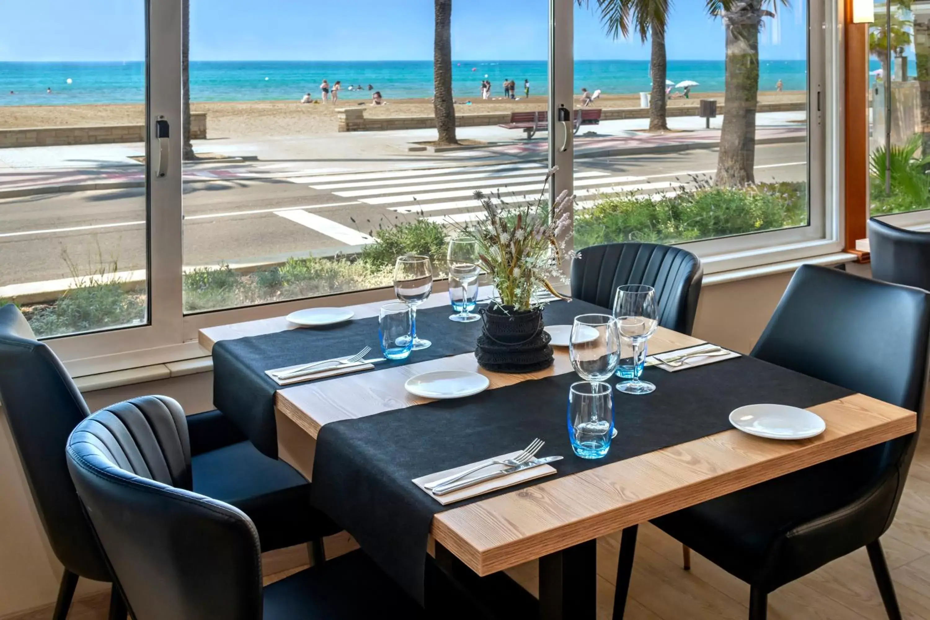 Restaurant/Places to Eat in 4R Casablanca Playa