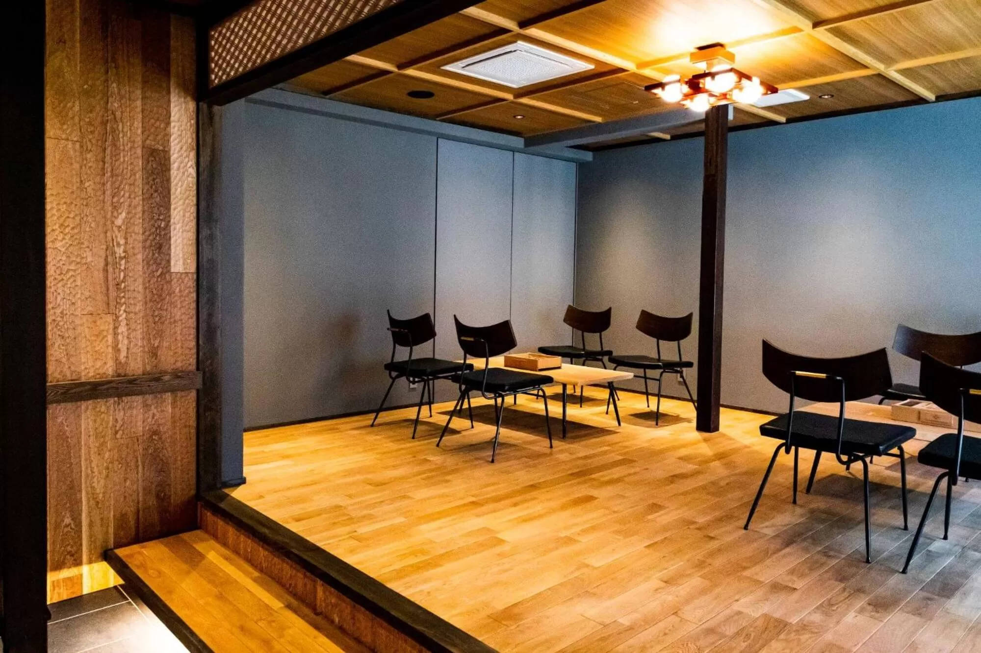 Communal lounge/ TV room in THE MACHIYA EBISUYA