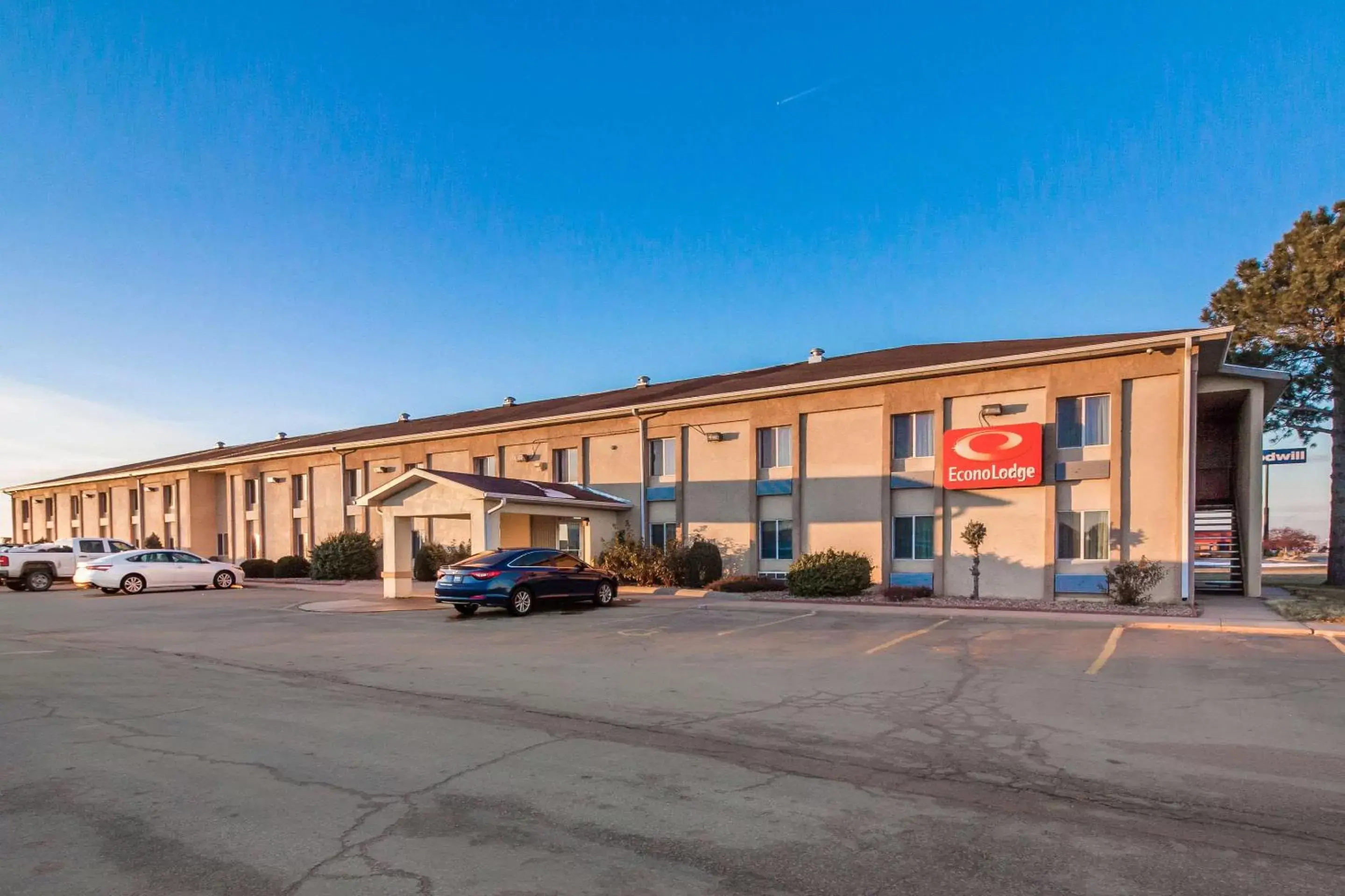 Property Building in Econo Lodge Lexington