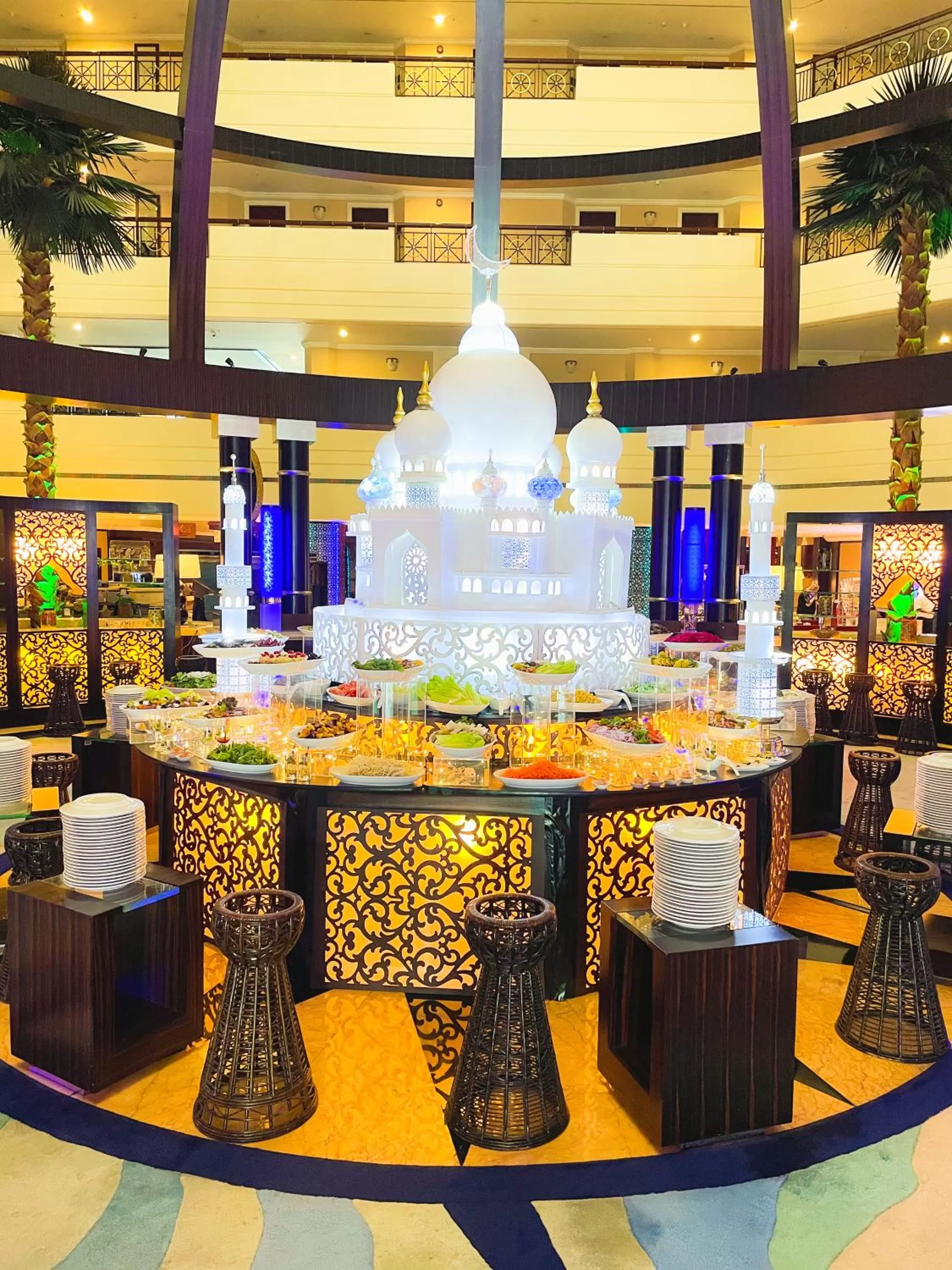 Food in Mövenpick Grand Al Bustan