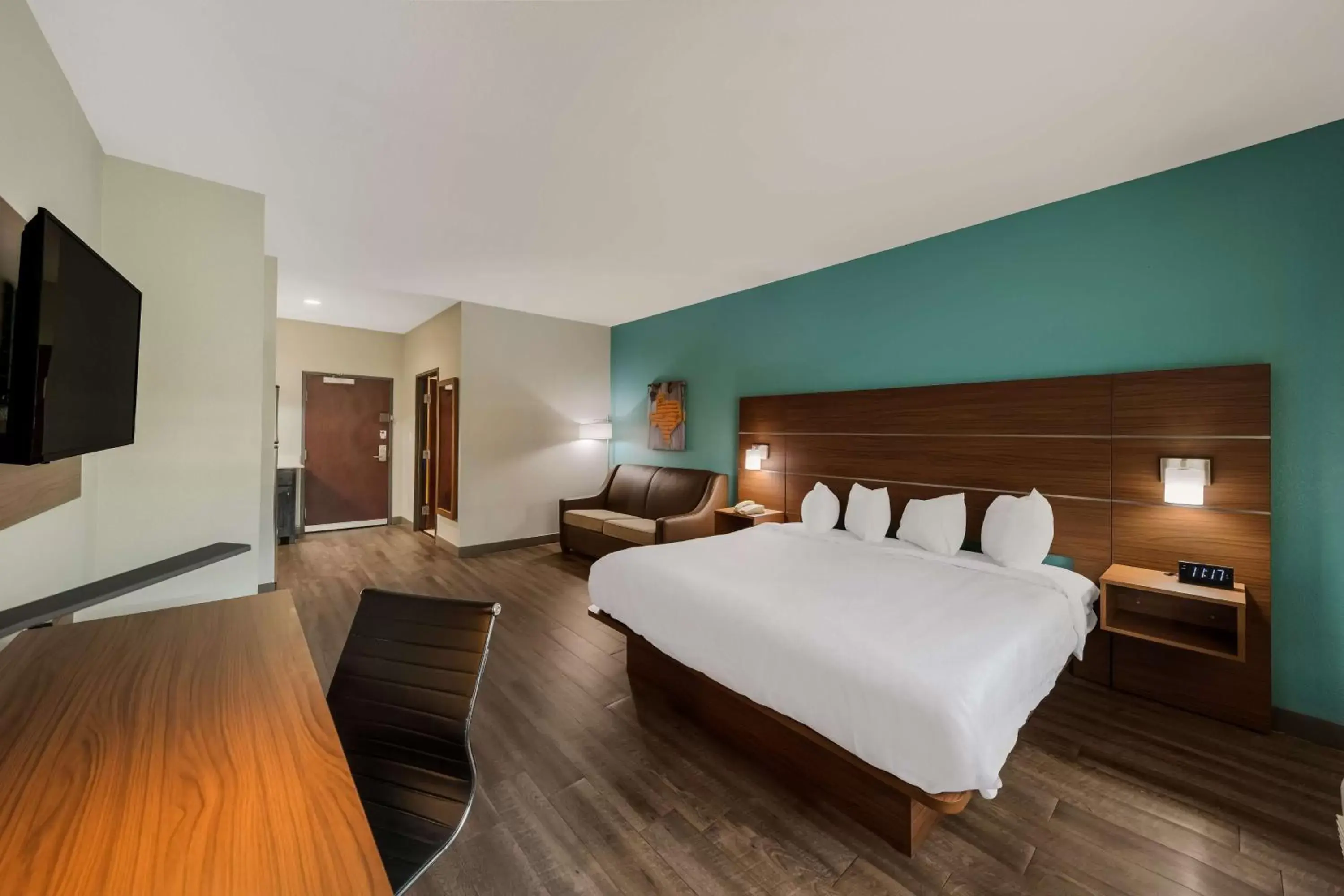 Bedroom, Bed in Best Western Bowie Inn & Suites