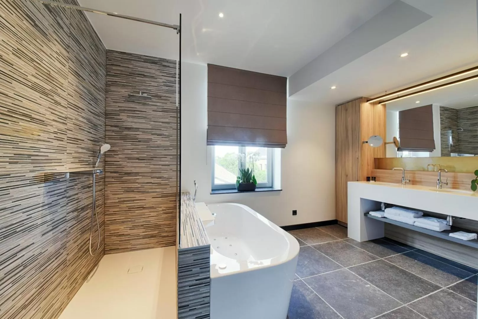 Bathroom in twee broeders