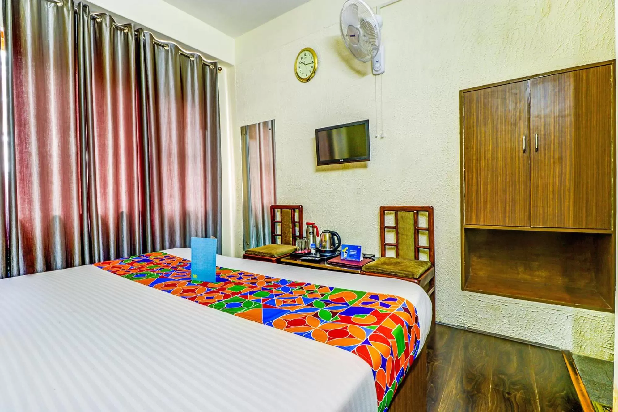 Dining area, Bed in FabHotel Oak Ridge Retreat I