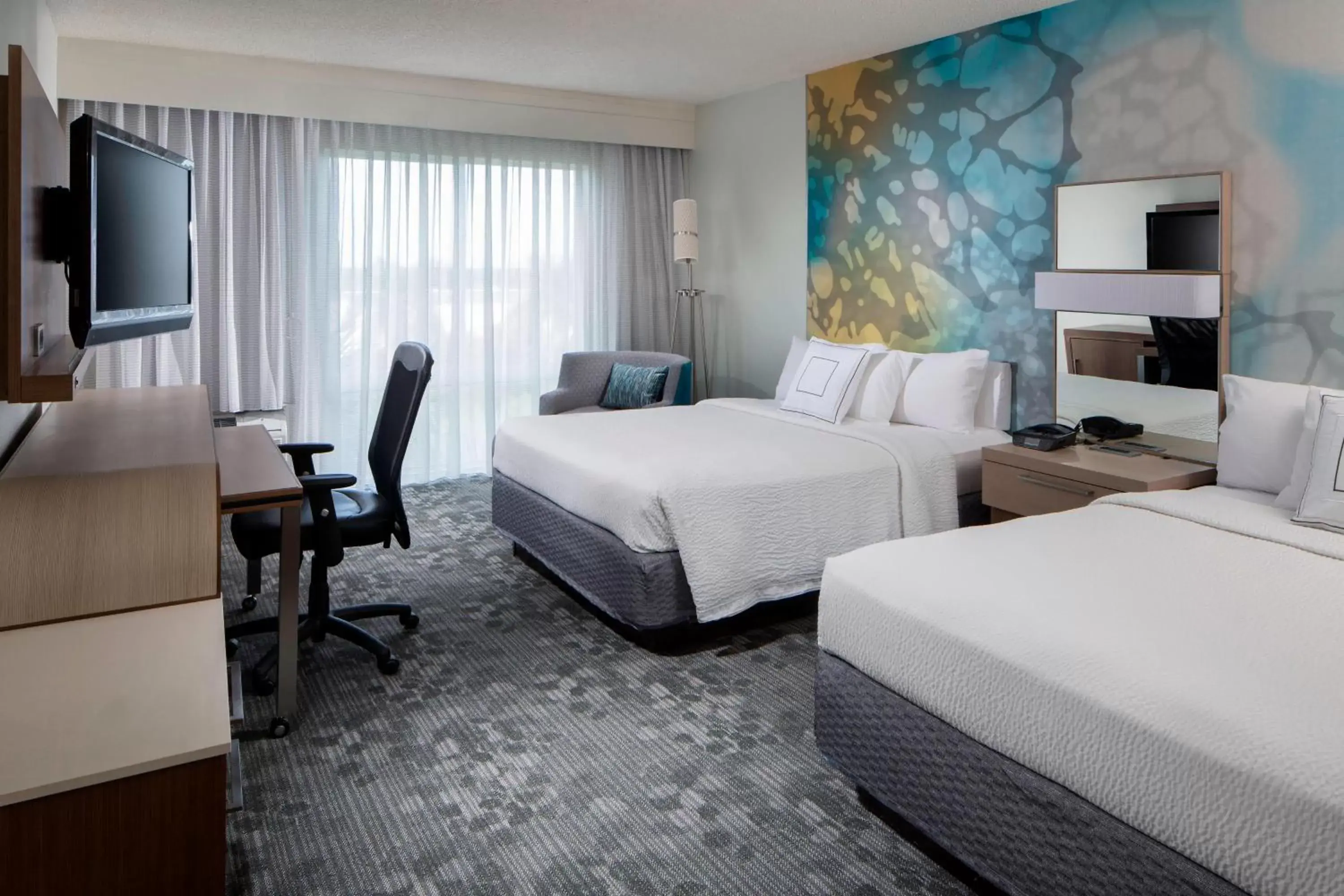 Photo of the whole room, Bed in Courtyard by Marriott Fort Lauderdale Weston