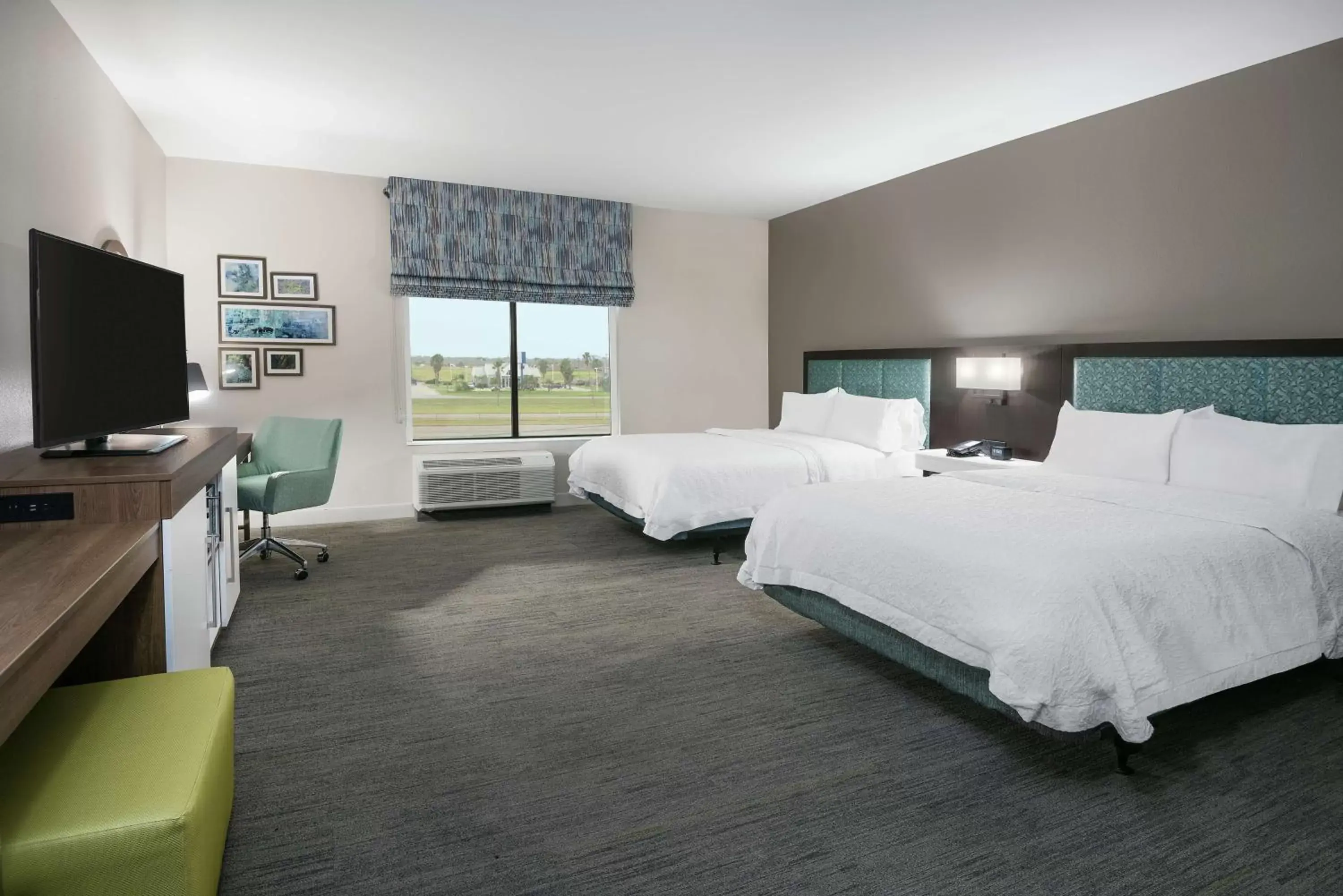 Bedroom in Hampton Inn & Suites By Hilton-Corpus Christi Portland,Tx