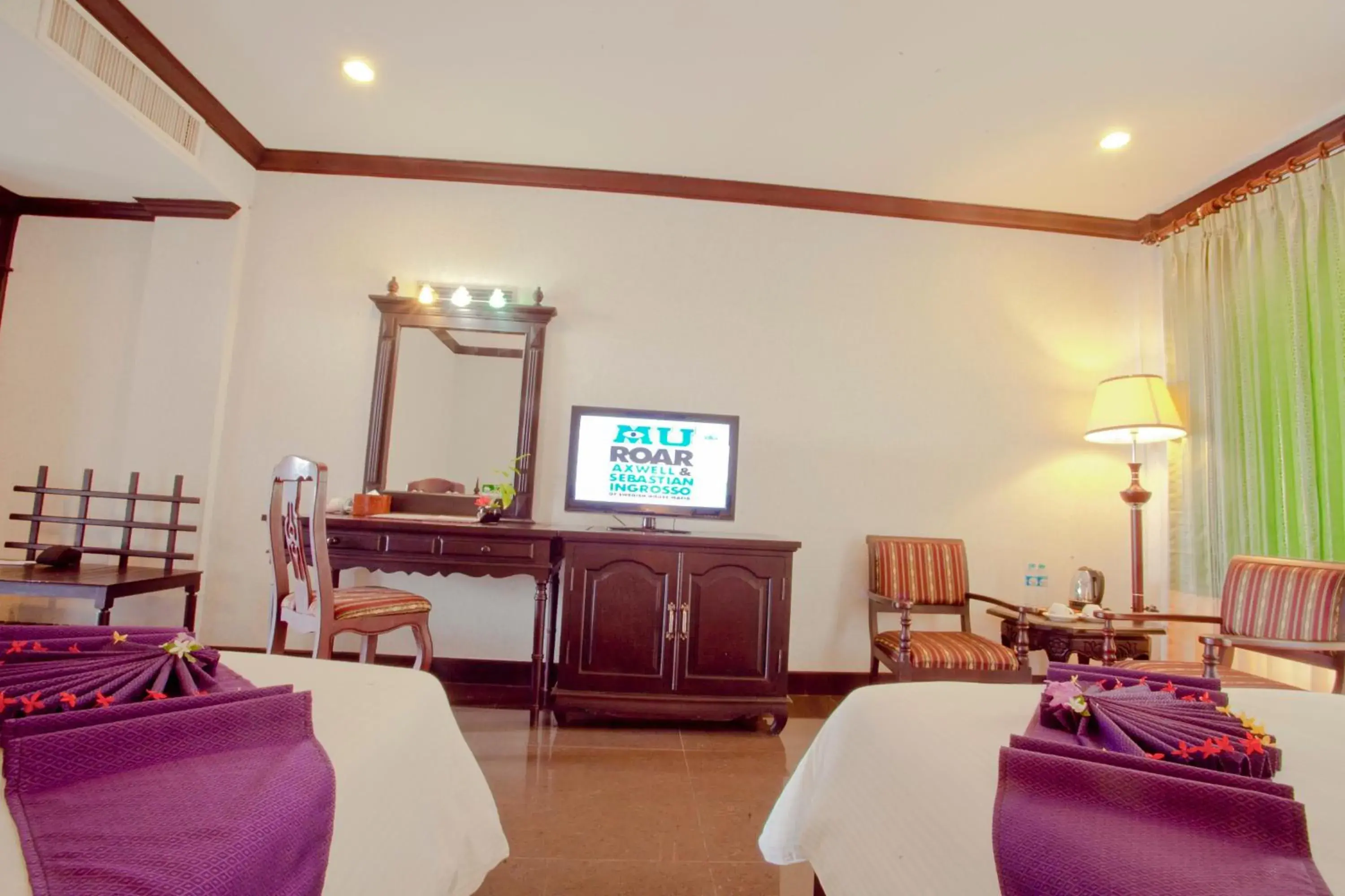 Bed, TV/Entertainment Center in Lucky Angkor Hotel & Spa