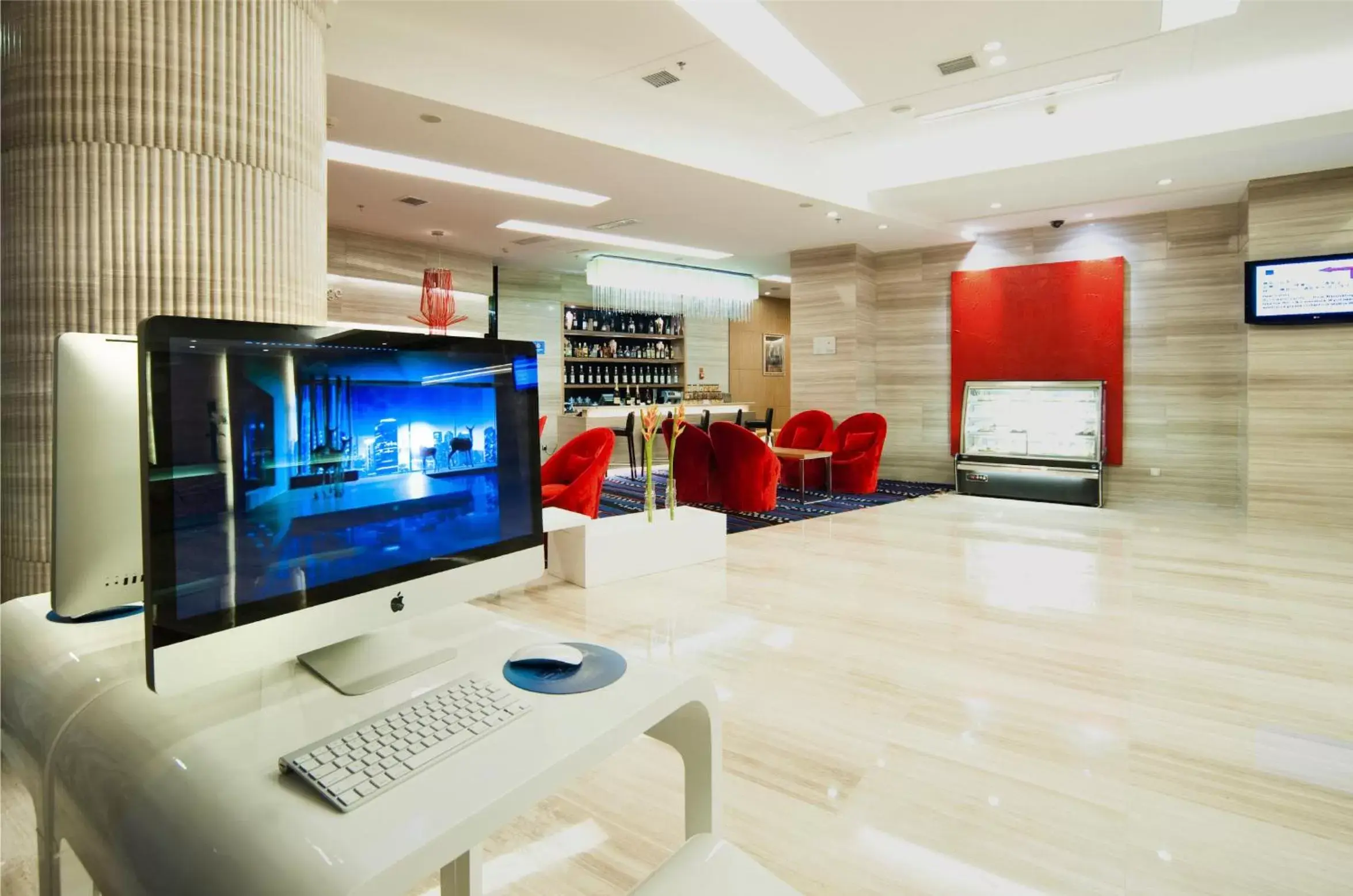 Communal lounge/ TV room, TV/Entertainment Center in Novotel Guiyang Downtown