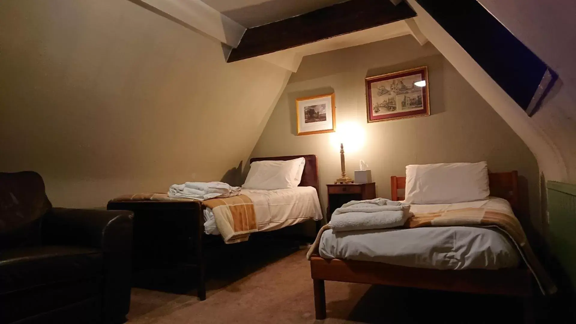 Night, Bed in Alma Inn & Dining Rooms