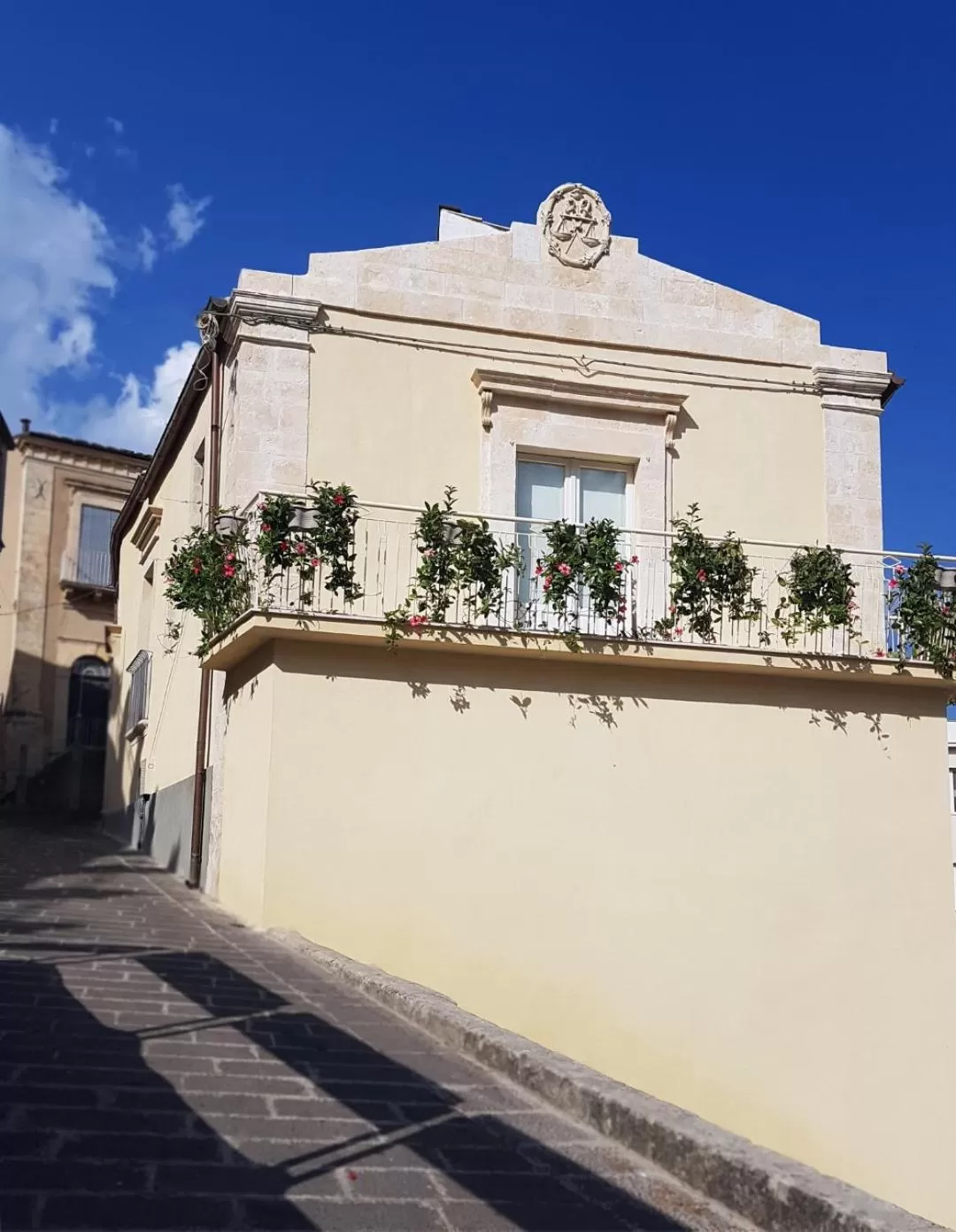 Property building in Casa dei Giurati
