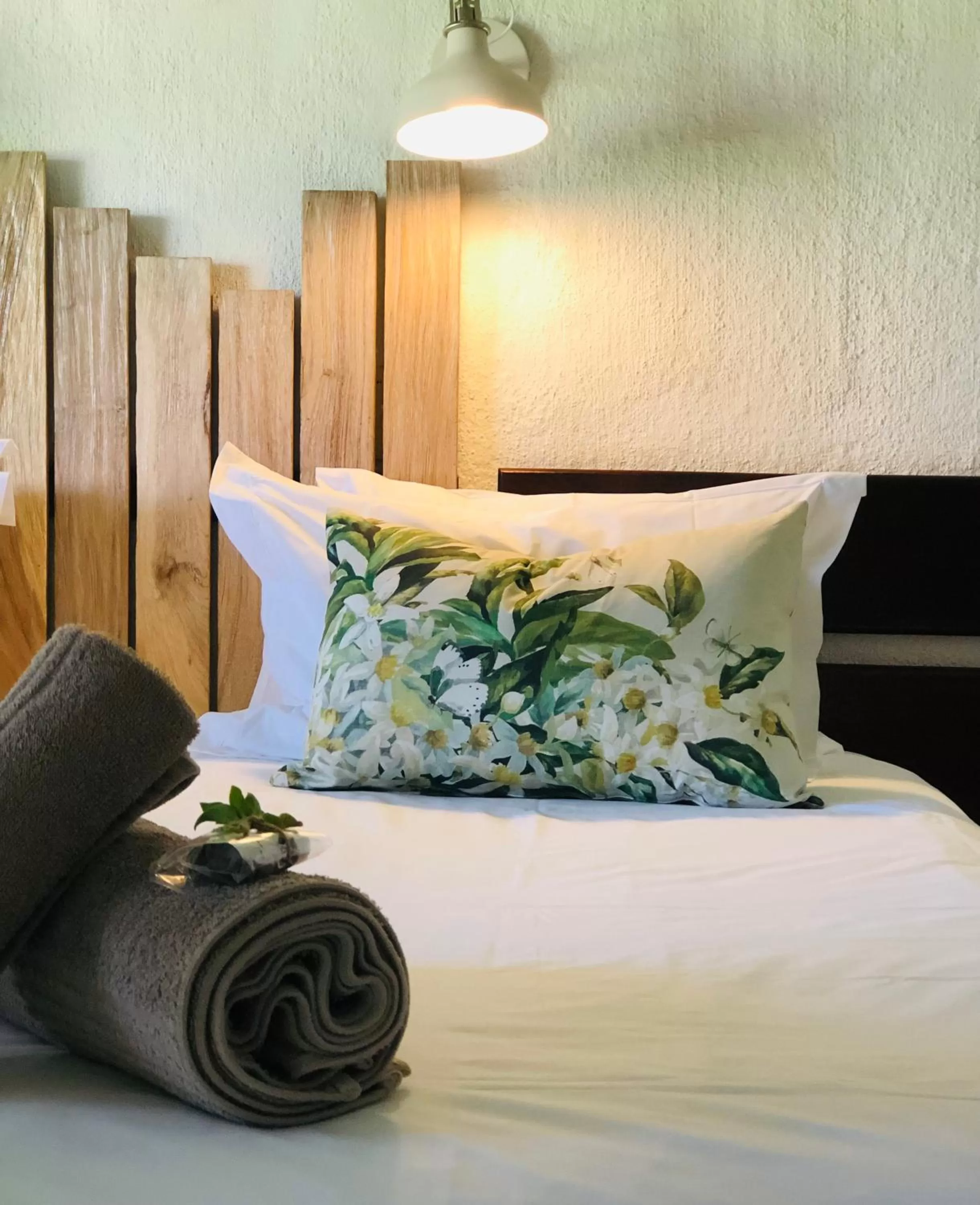 Bed in Okahandja Country Hotel