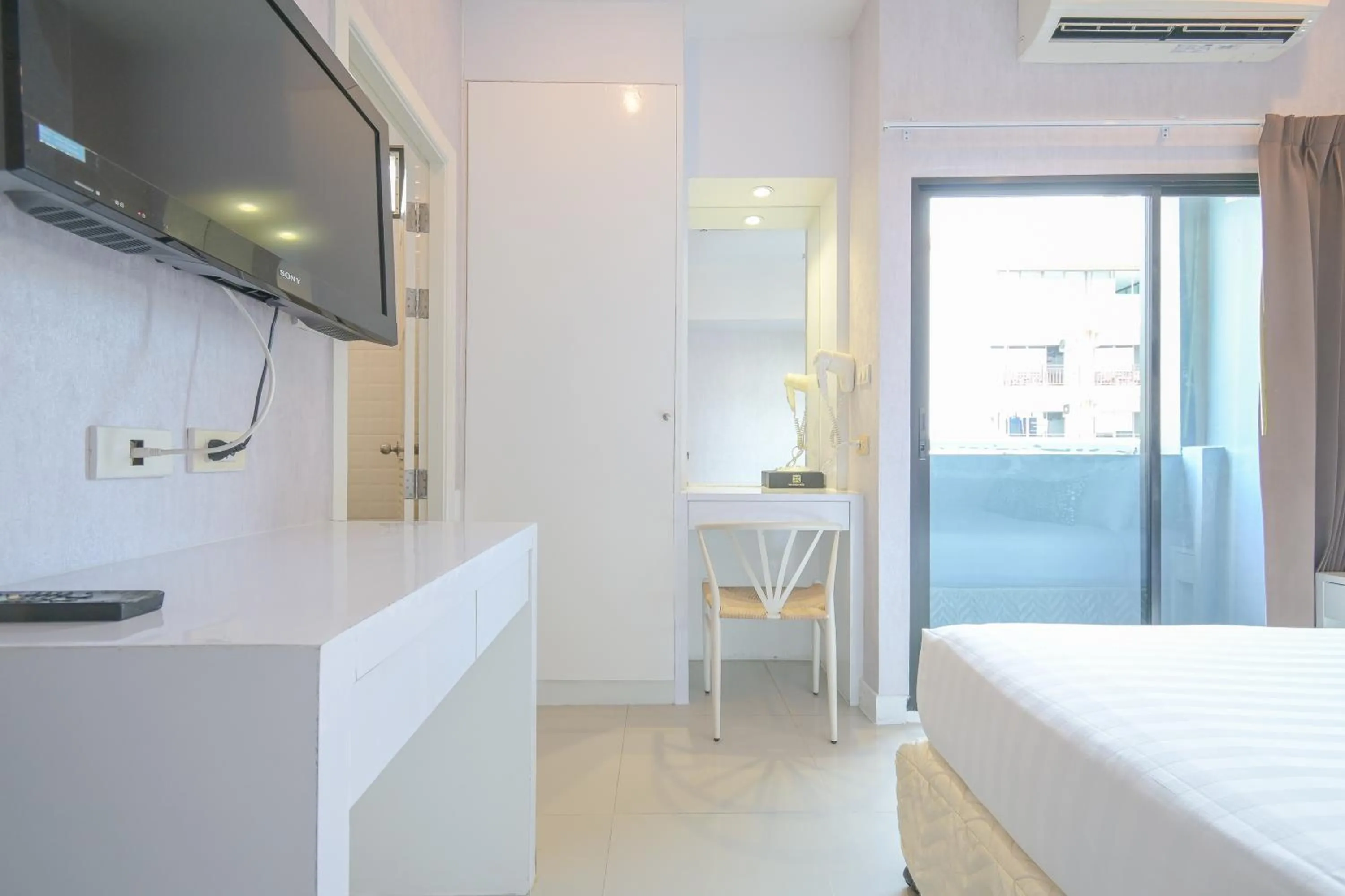 Area and facilities in Sino Maison