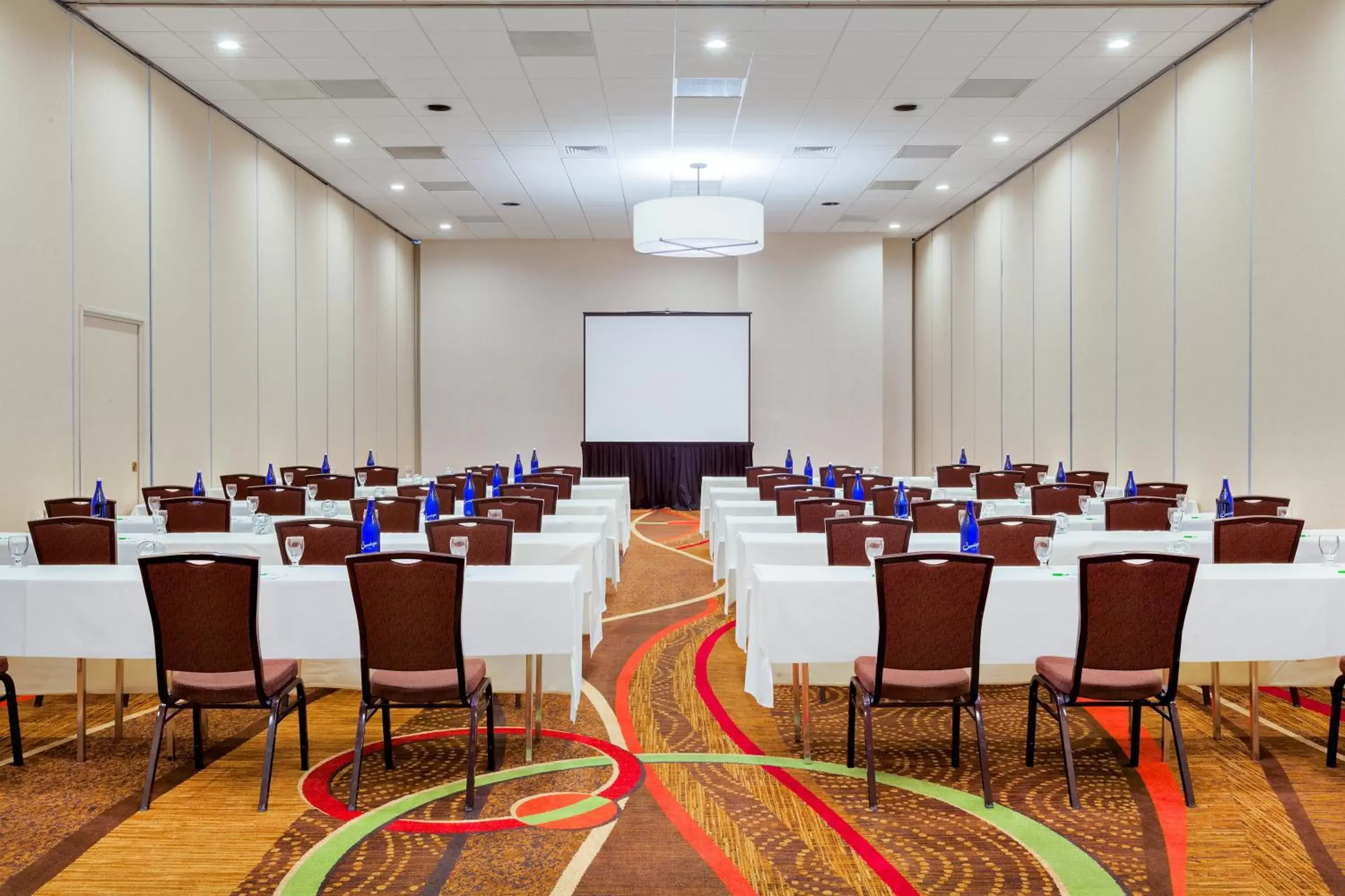 Meeting/conference room in Holiday Inn San Jose-Silicon Valley, an IHG Hotel