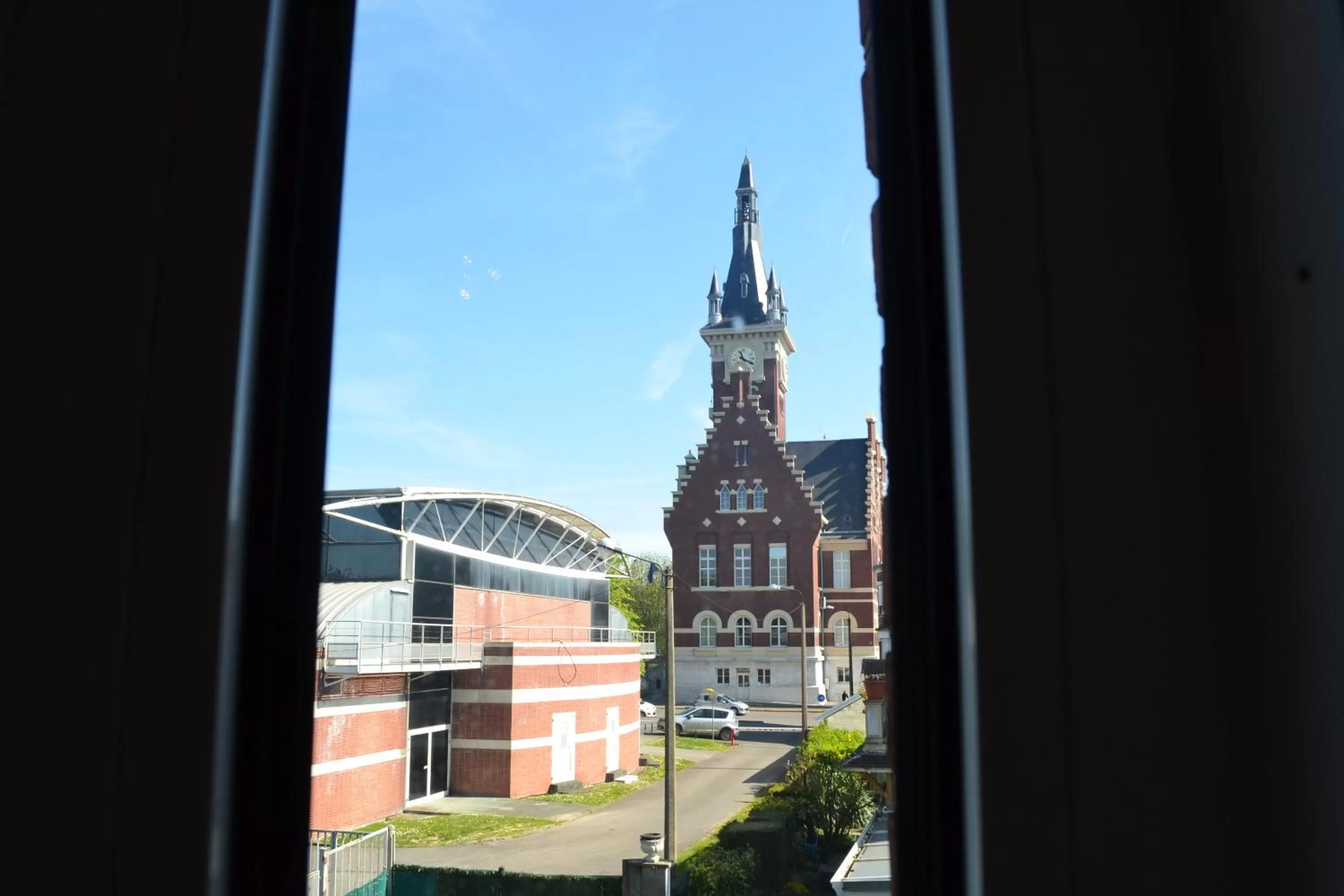 Day in Hotel De La Paix