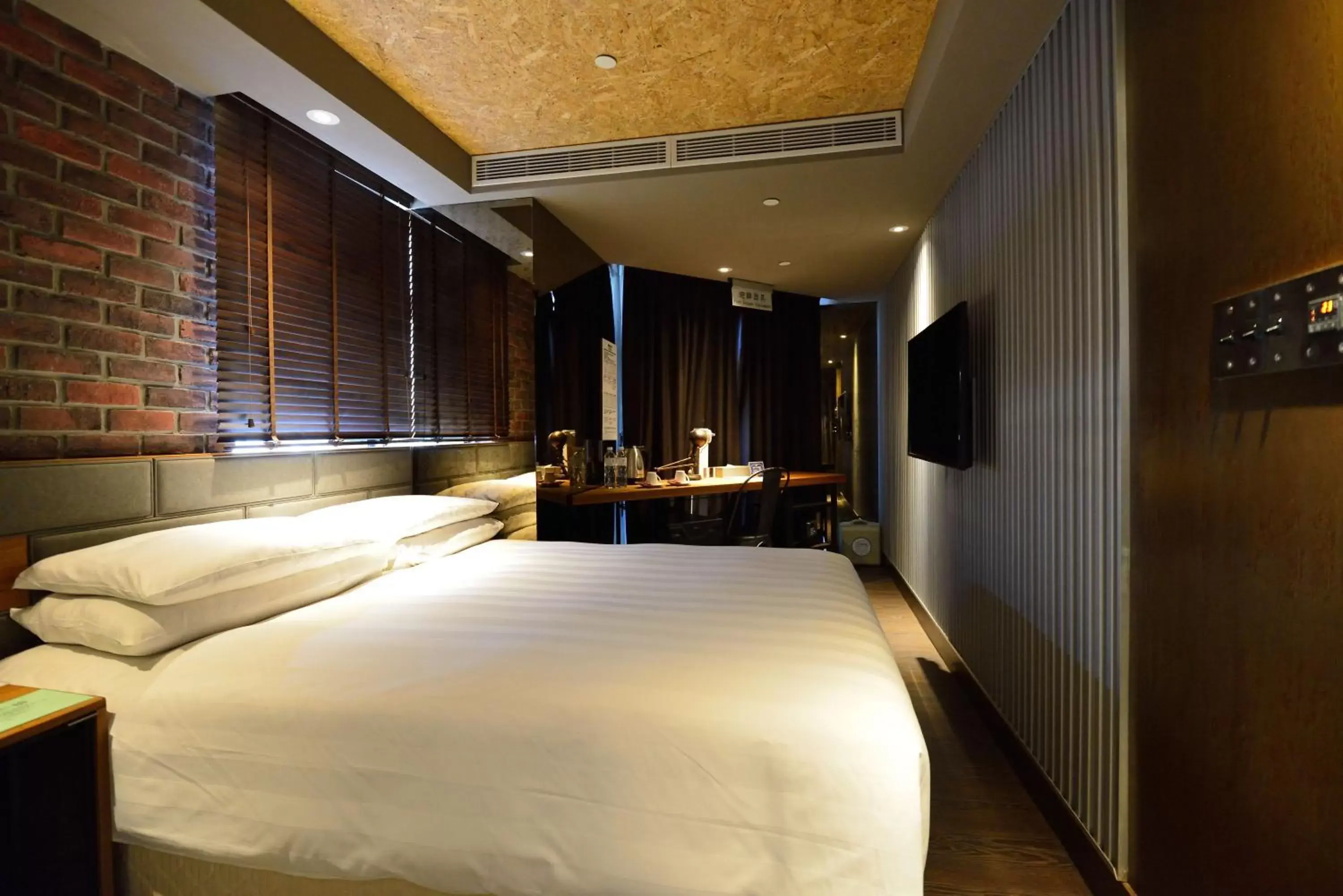 Bed in City Suites - Kaohsiung Pier2