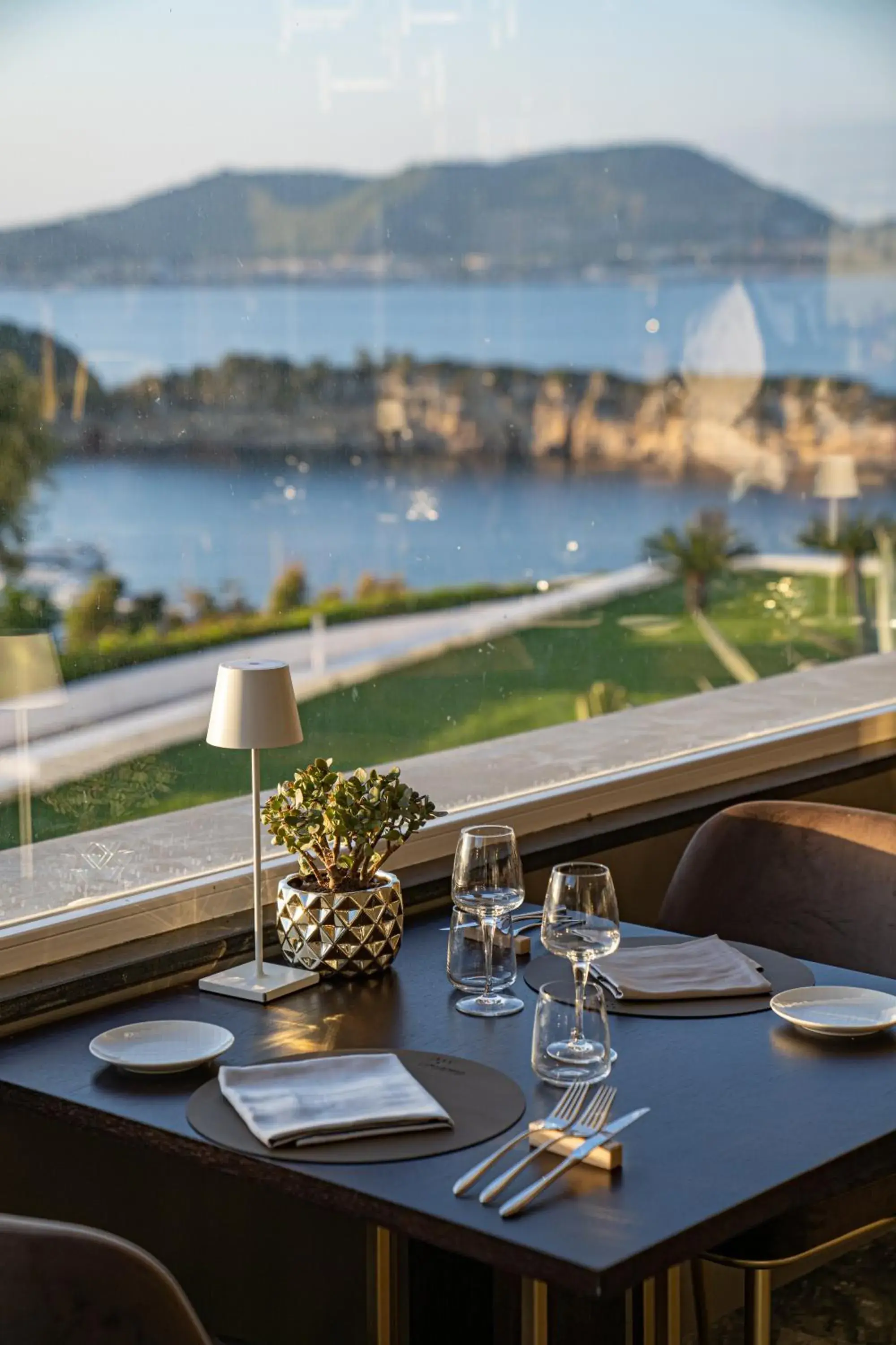 Restaurant/places to eat in Hotel Cala Moresca Restaurant/places to eat in Hotel Cala Moresca