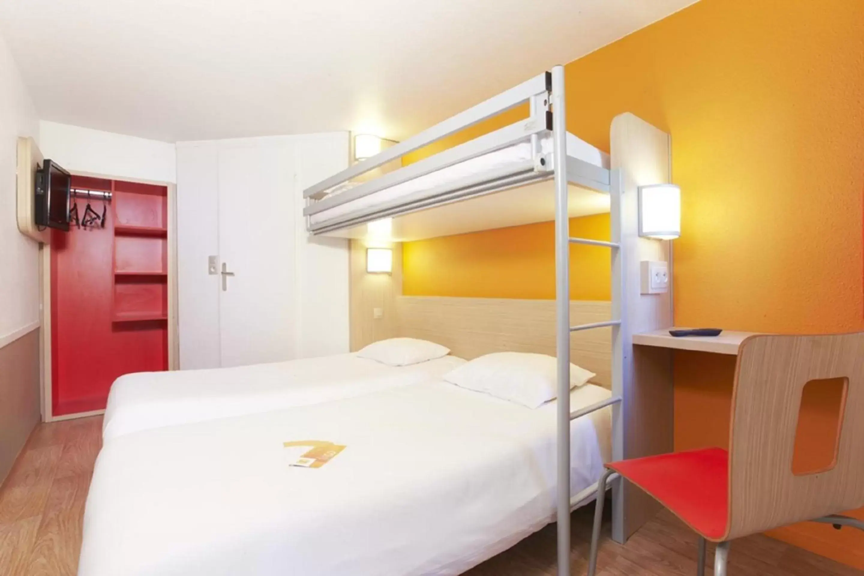 Triple Room (1 Double Bed + 1 Single Bed) in Premiere Classe Lille - Villeneuve d’Ascq - Stade Pierre Mauroy