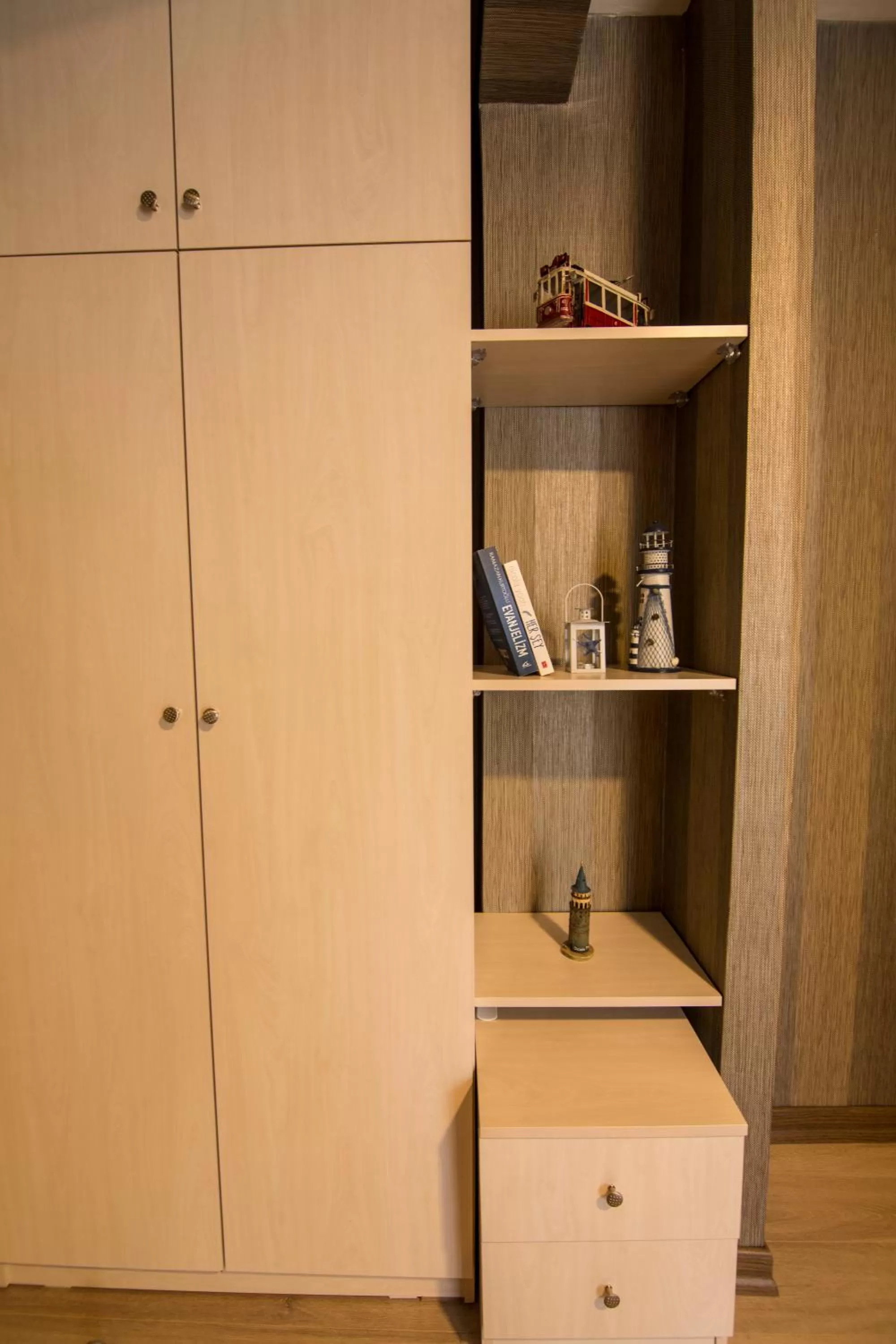 Decorative detail in Kuzen Otel