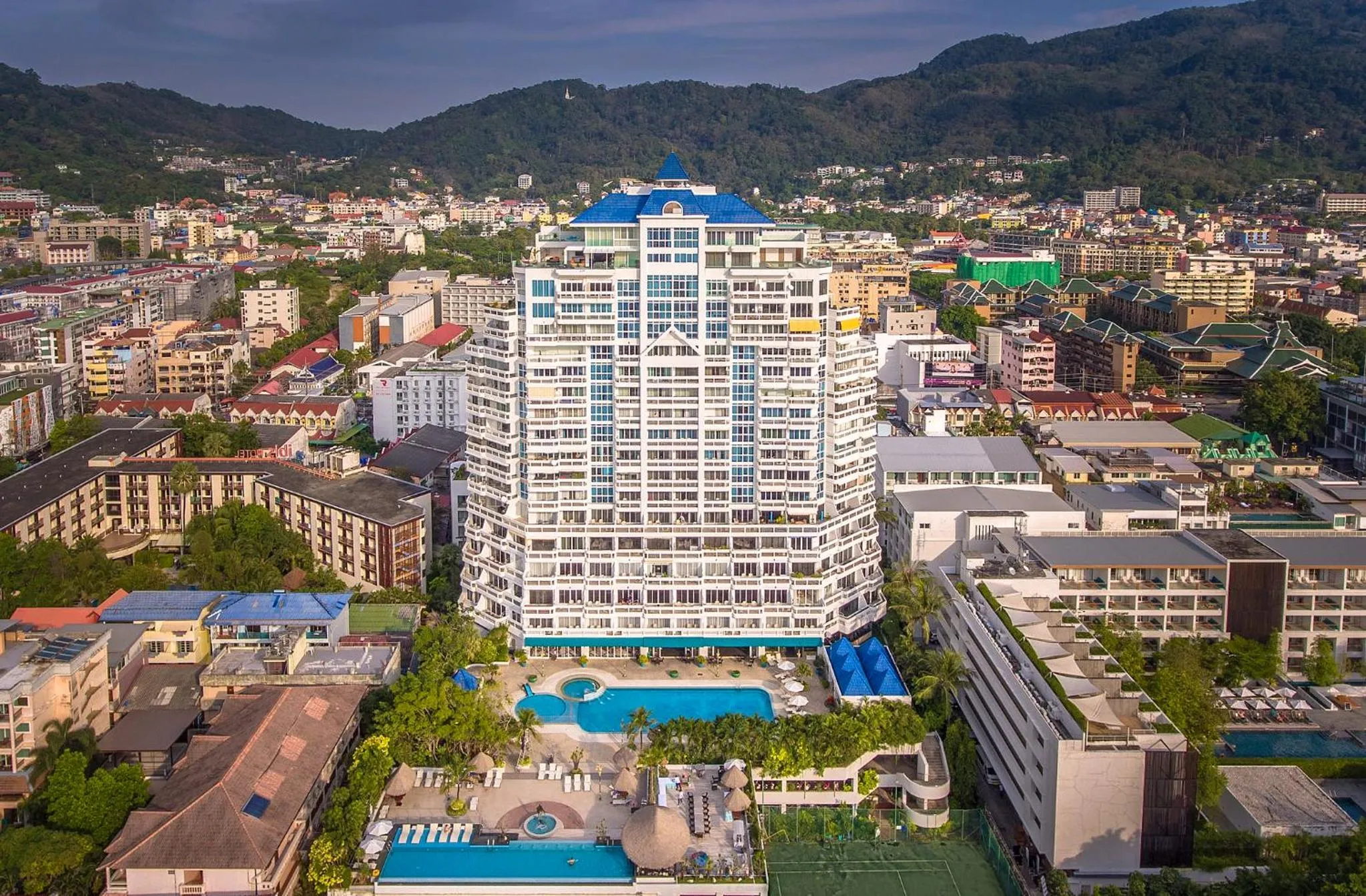 Area and facilities in Andaman Beach Suites Hotel, Patong Phuket