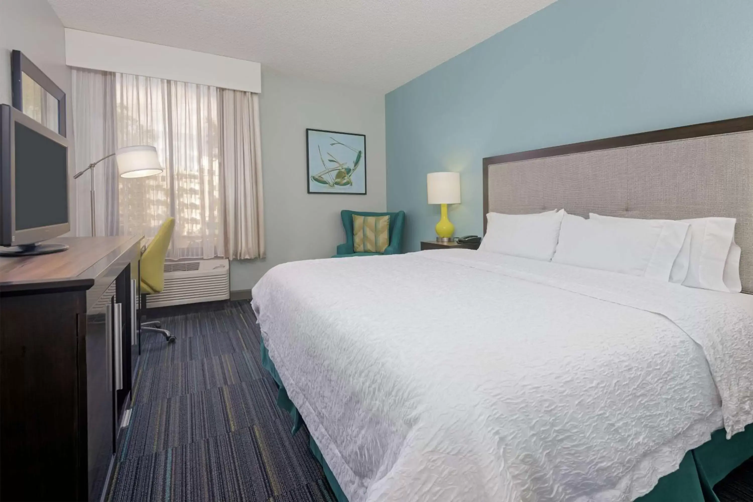 Bedroom, Bed in Hampton Inn Orlando Near Universal Blv/International Dr