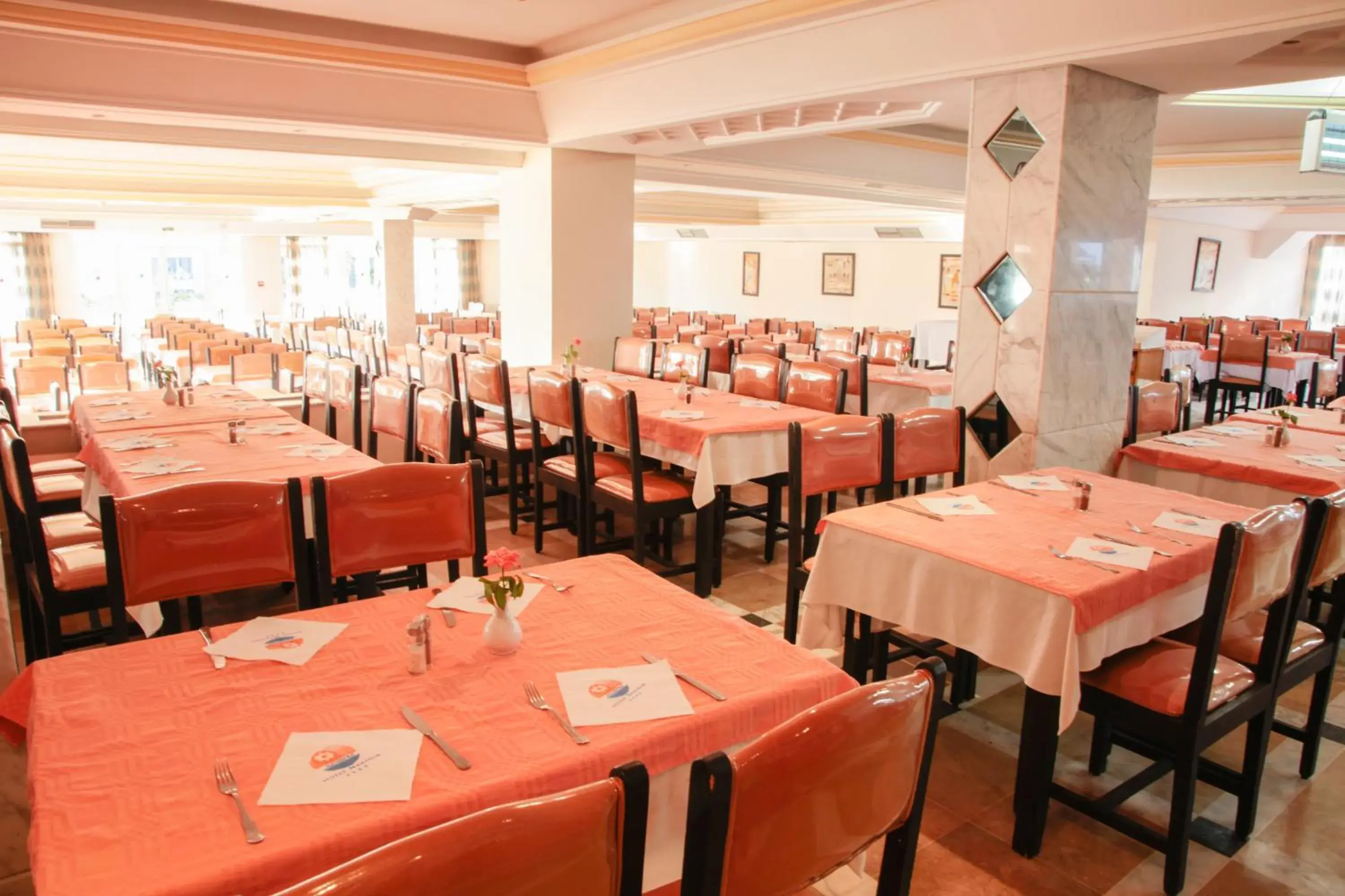 Restaurant/Places to Eat in Hotel Nesrine Hammamet