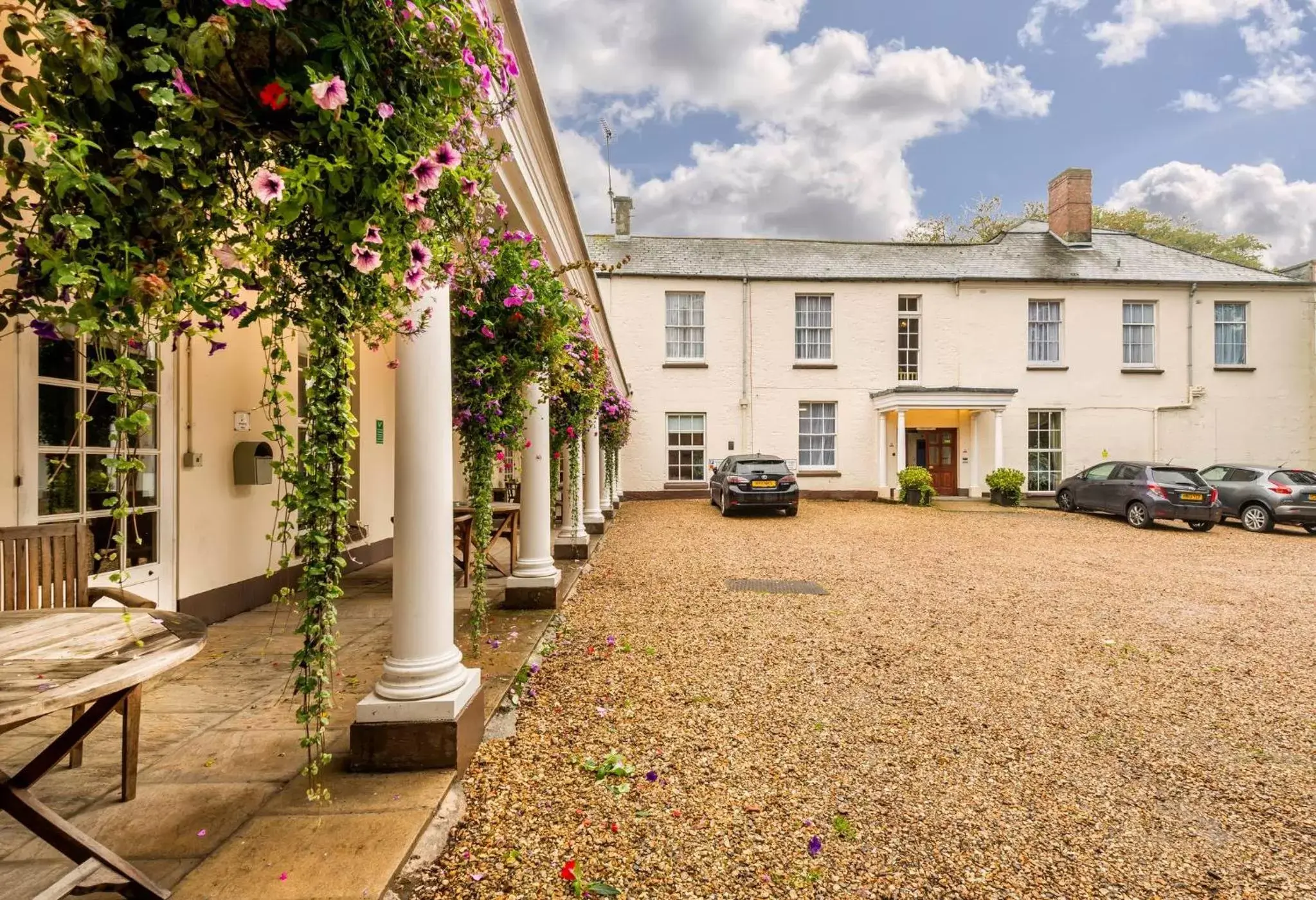 Facade/entrance in Best Western The Royal Chase Hotel Facade/entrance in Best Western The Royal Chase Hotel