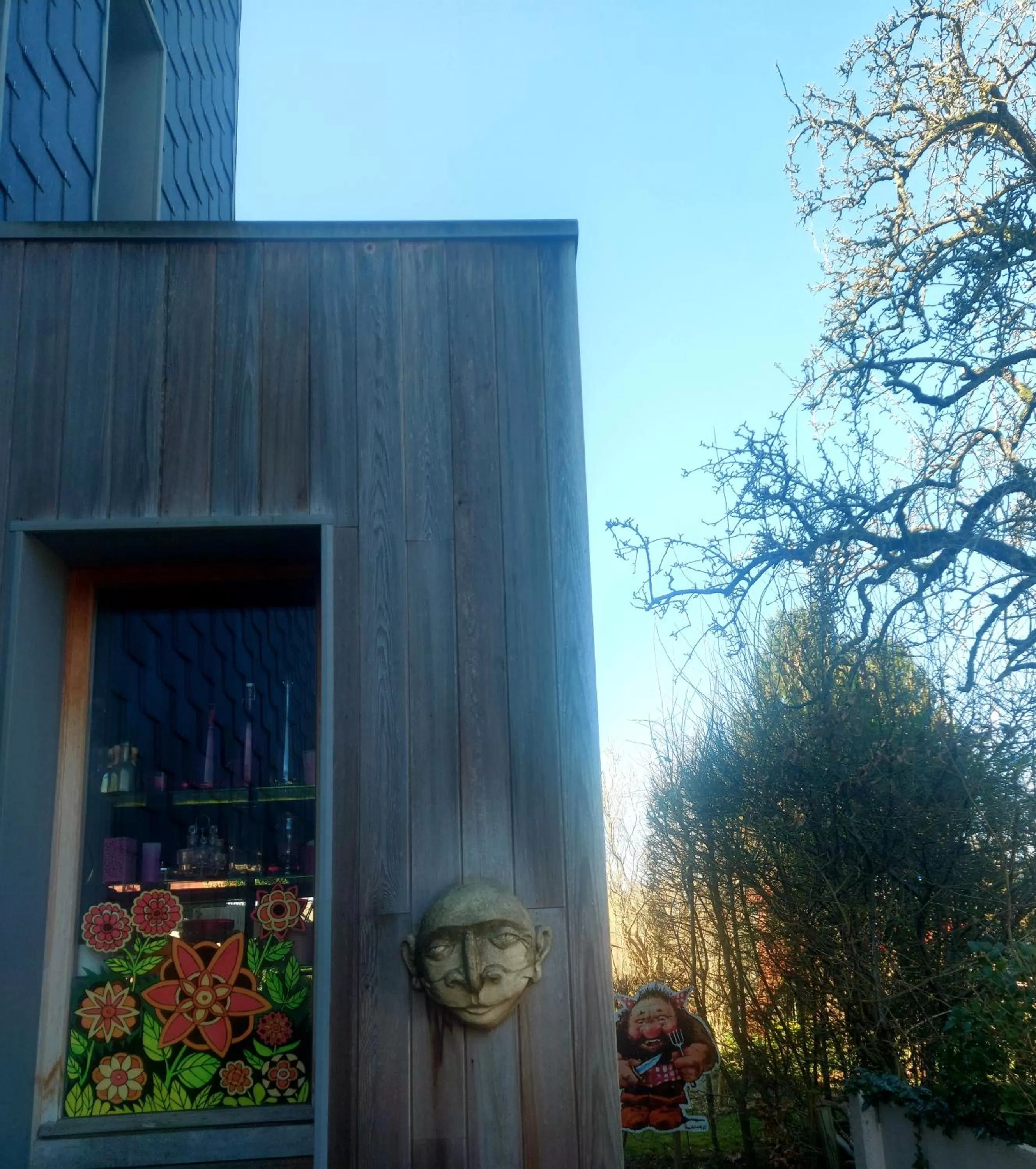 Property building in L'Atelier Bed and Breakfast