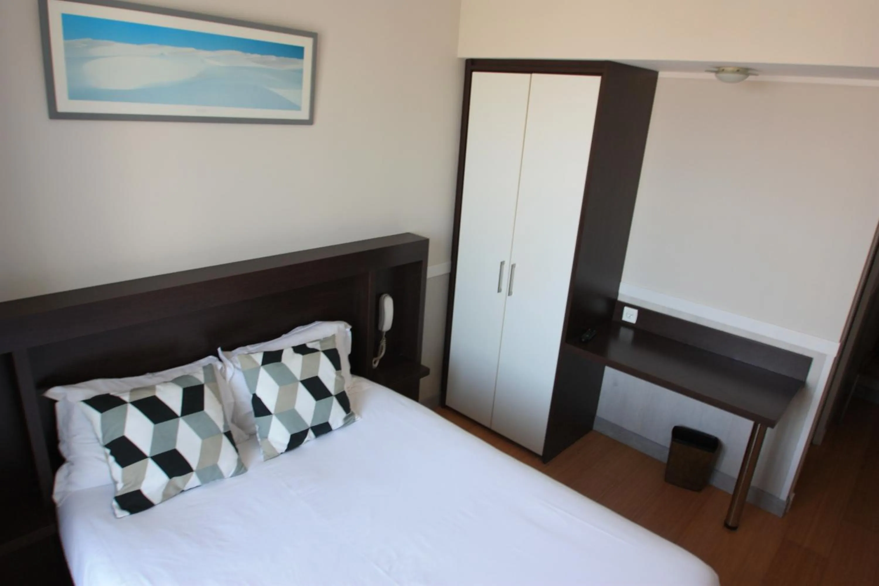 Bedroom, Bed in Hotel De La Rade