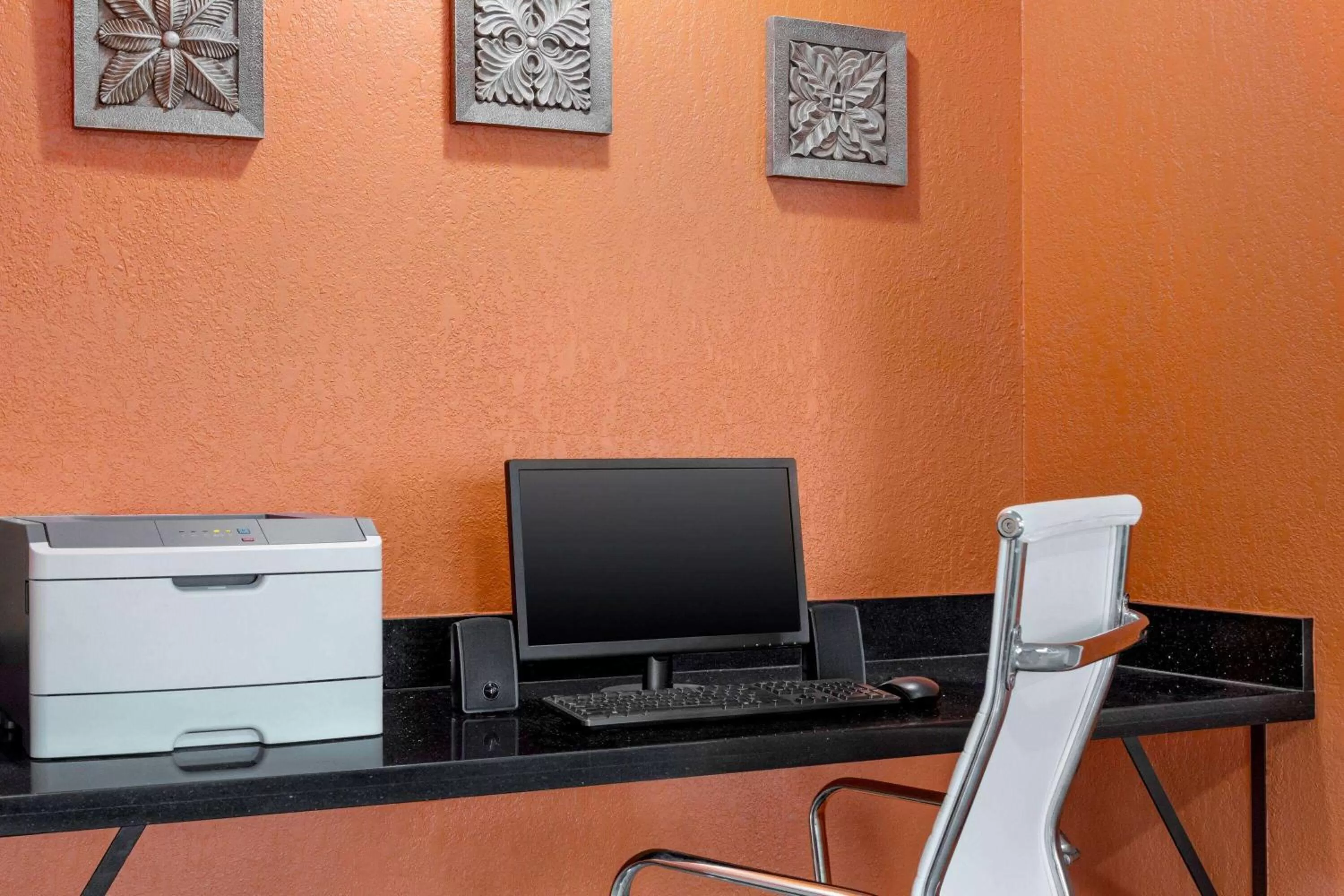 On site in Howard Johnson by Wyndham Waterloo/Cedar Falls