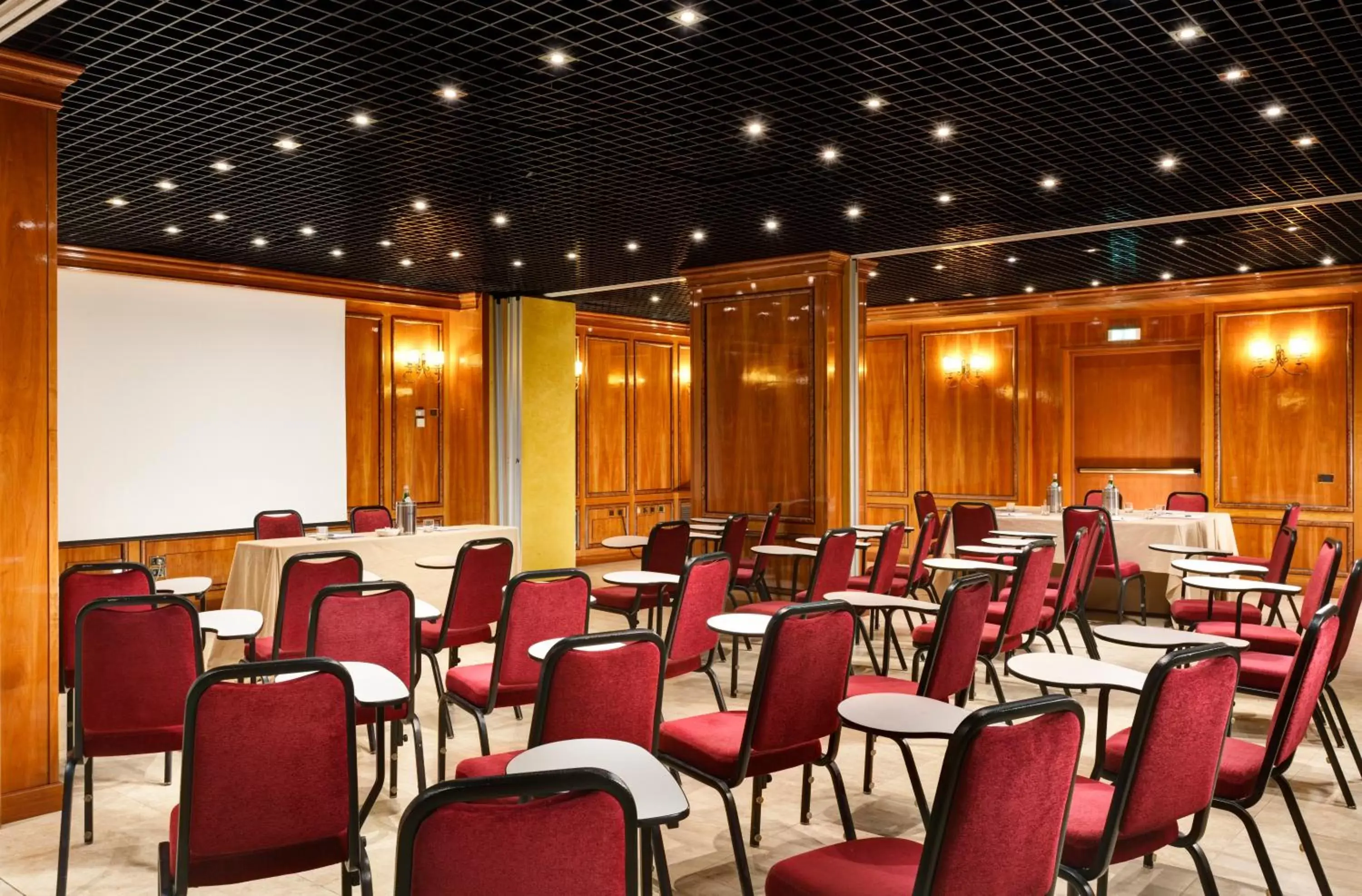 Meeting/conference room in UNAHOTELS Scandinavia Milano