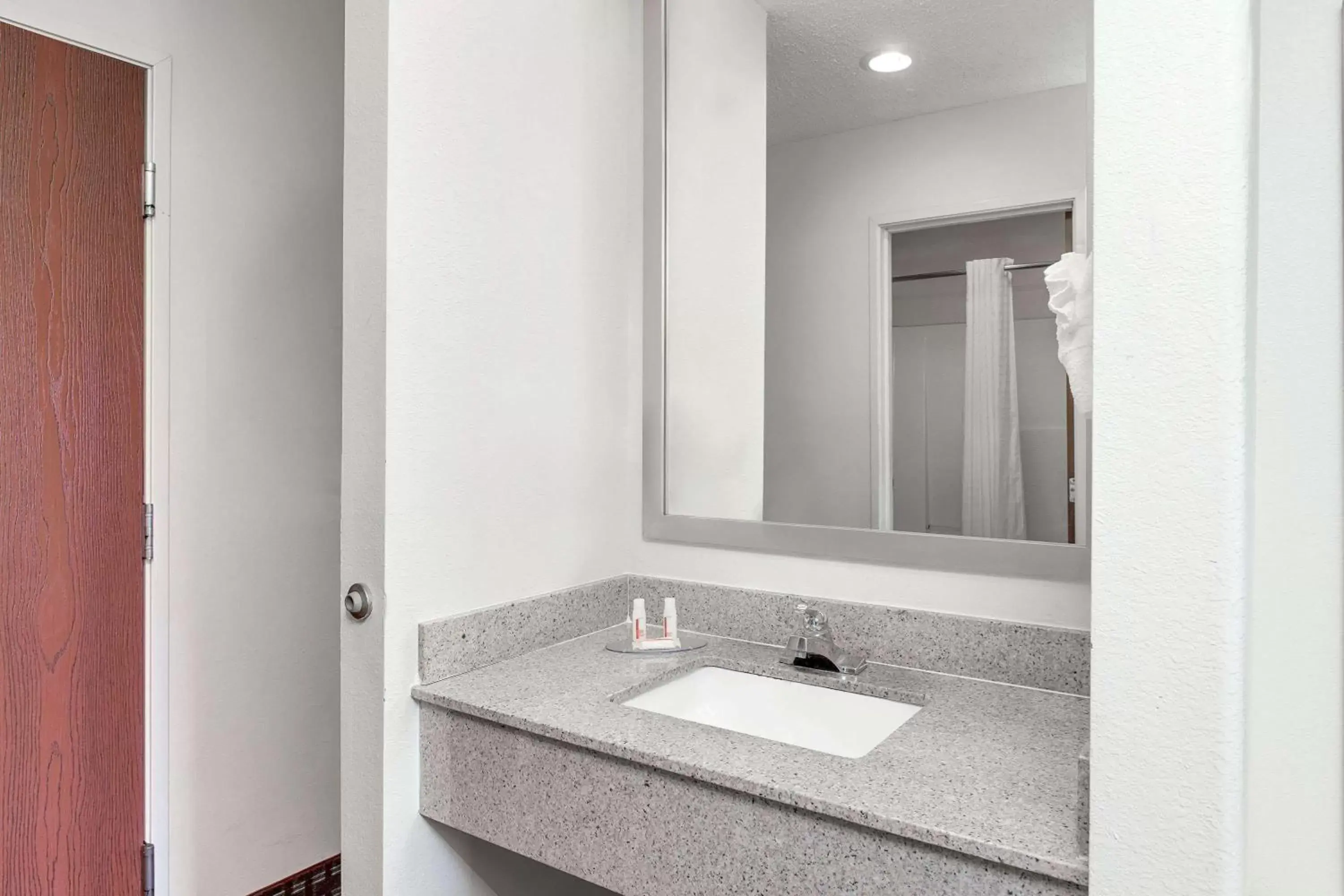 Howard Johnson by Wyndham Scott Lafayette Howard Johnson by Wyndham Scott Lafayette