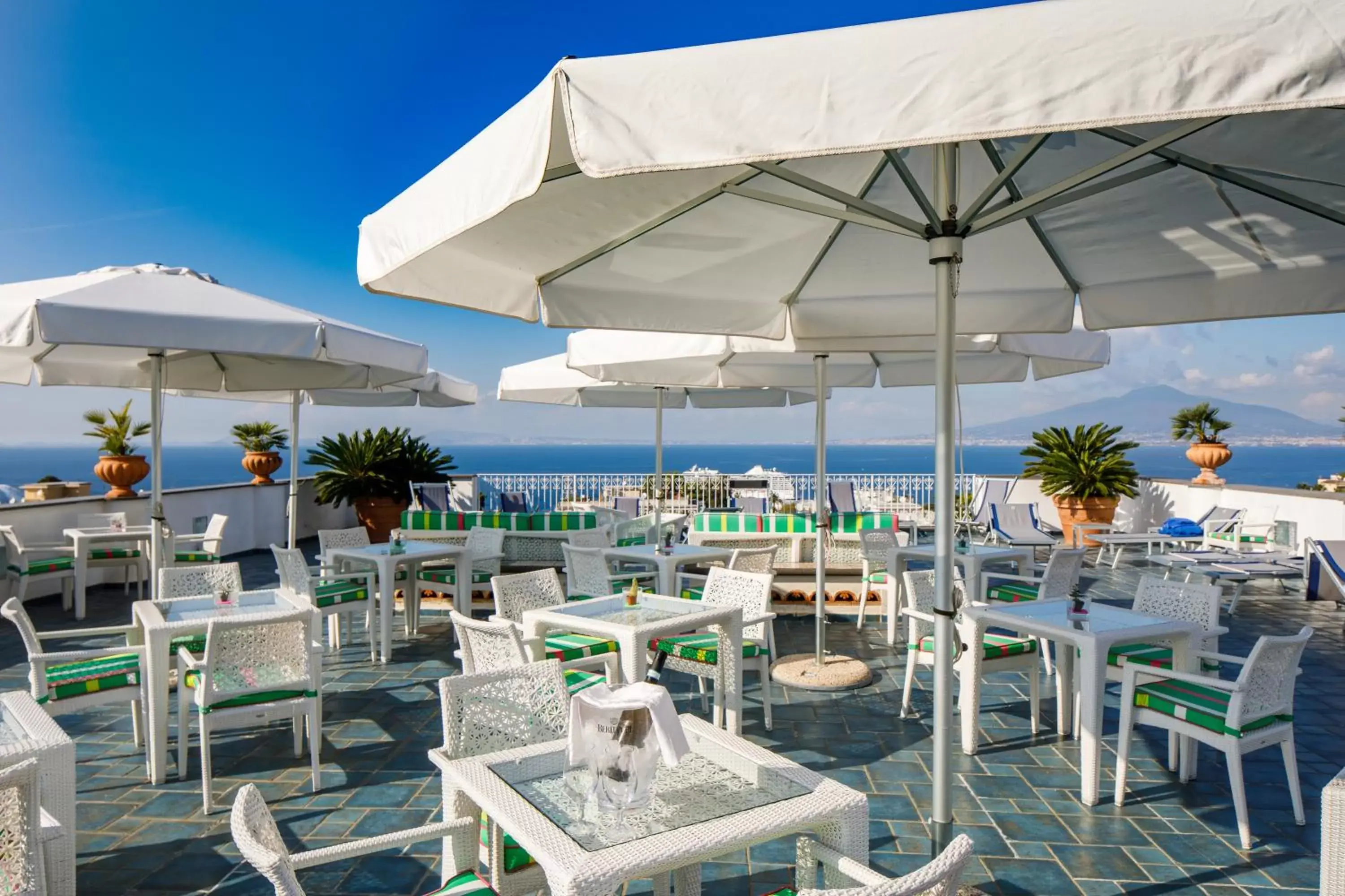 Balcony/Terrace, Restaurant/Places to Eat in Hotel Zi' Teresa