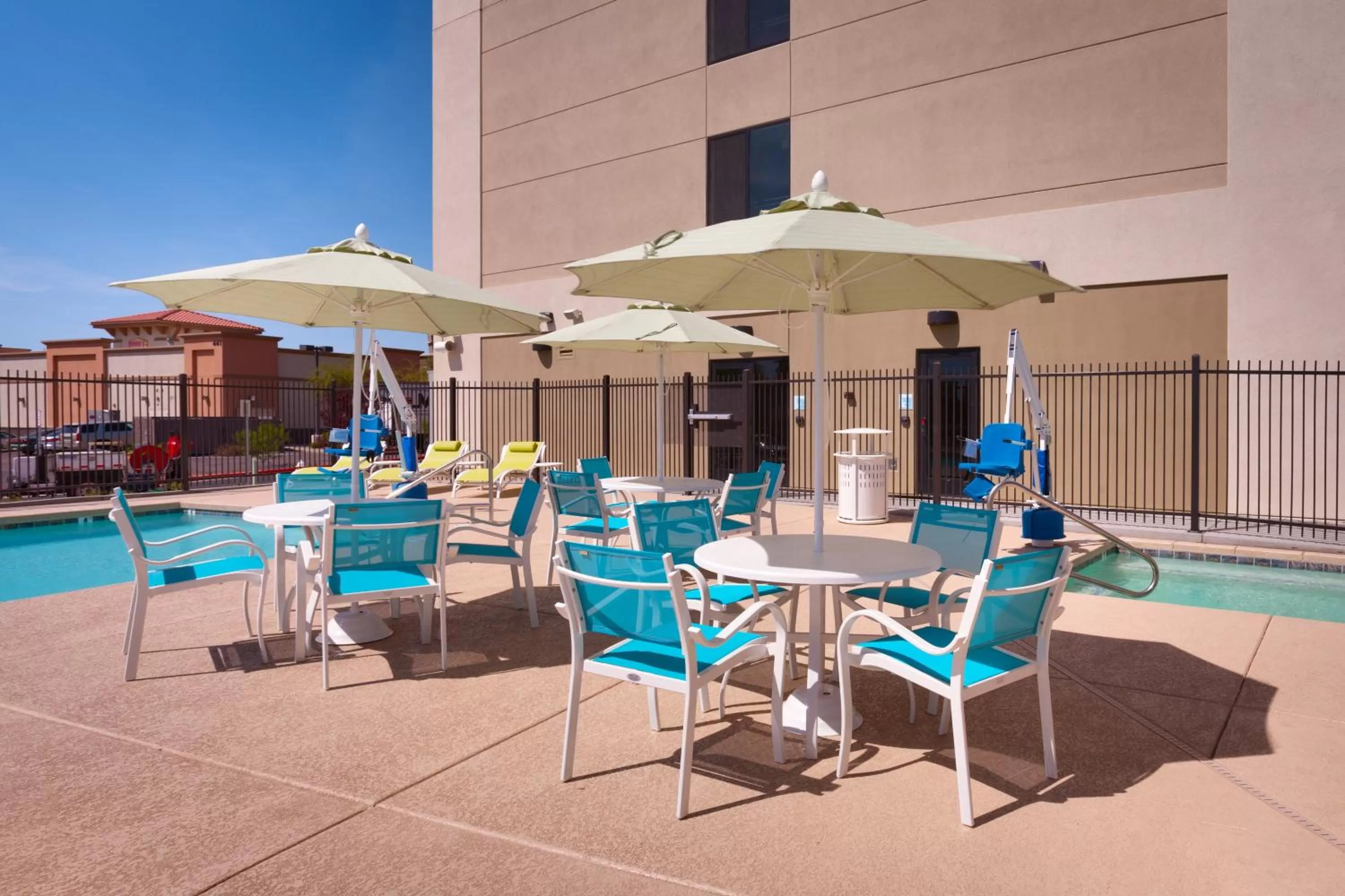 Swimming pool in Holiday Inn Express & Suites Phoenix West - Buckeye by IHG