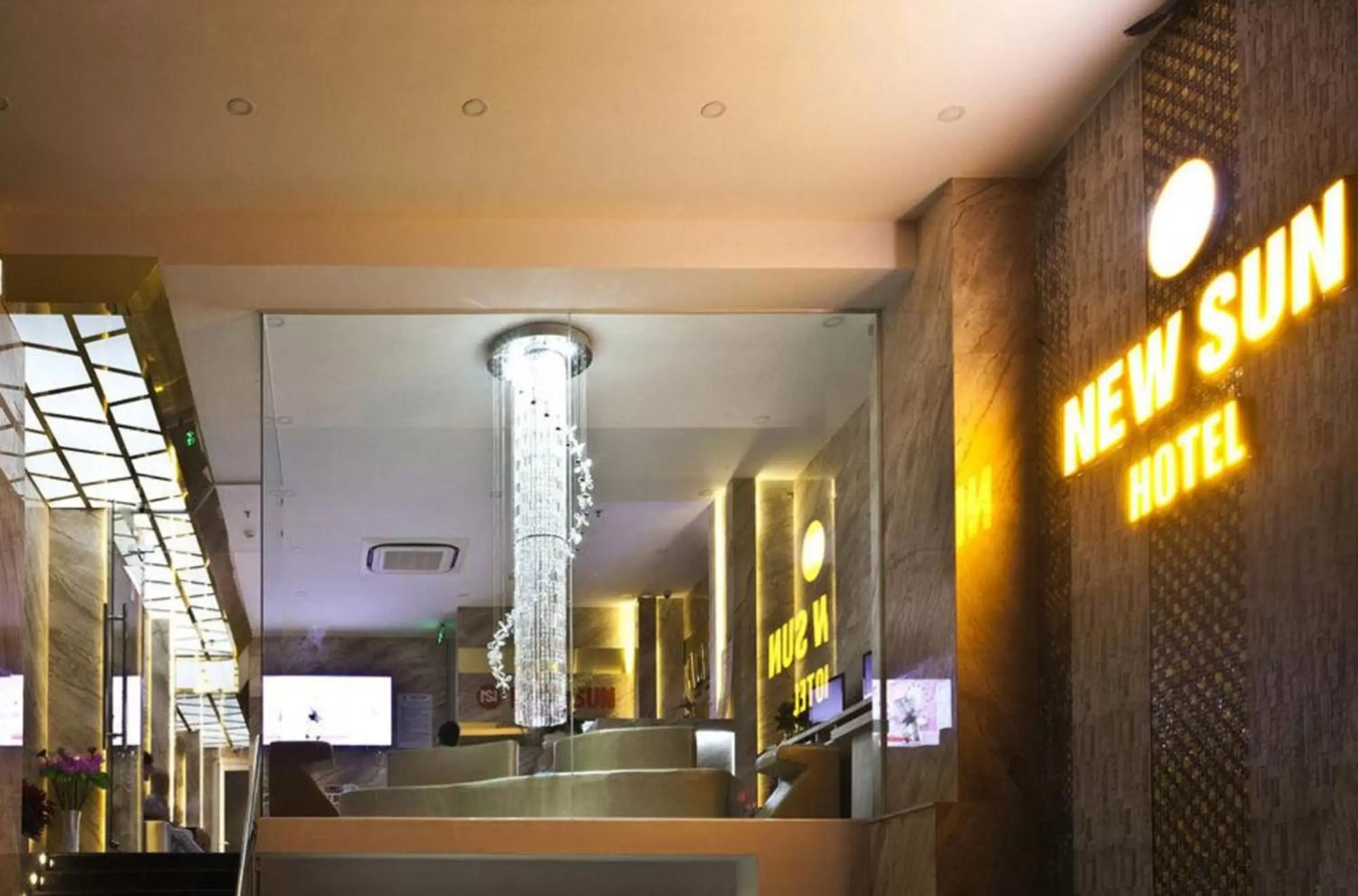 Property building, Lobby/Reception in New Sun Hotel