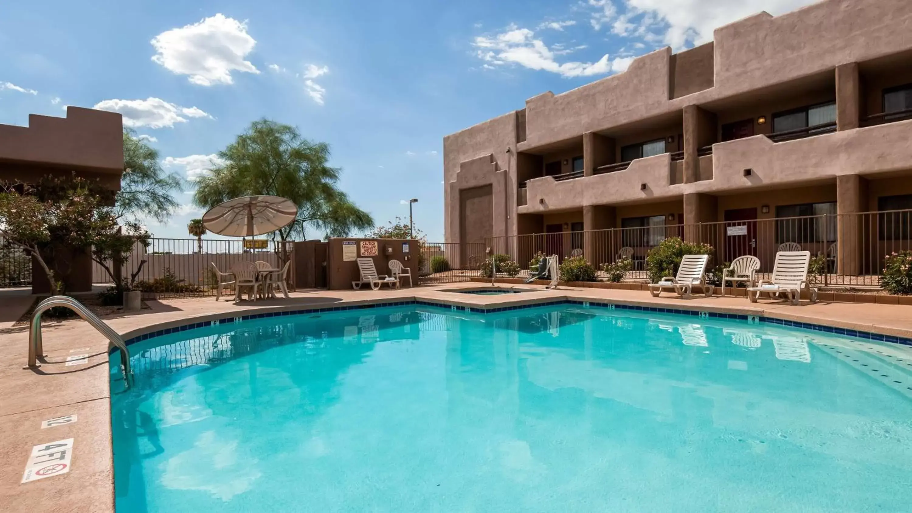 On site, Swimming Pool in Best Western Apache Junction Inn