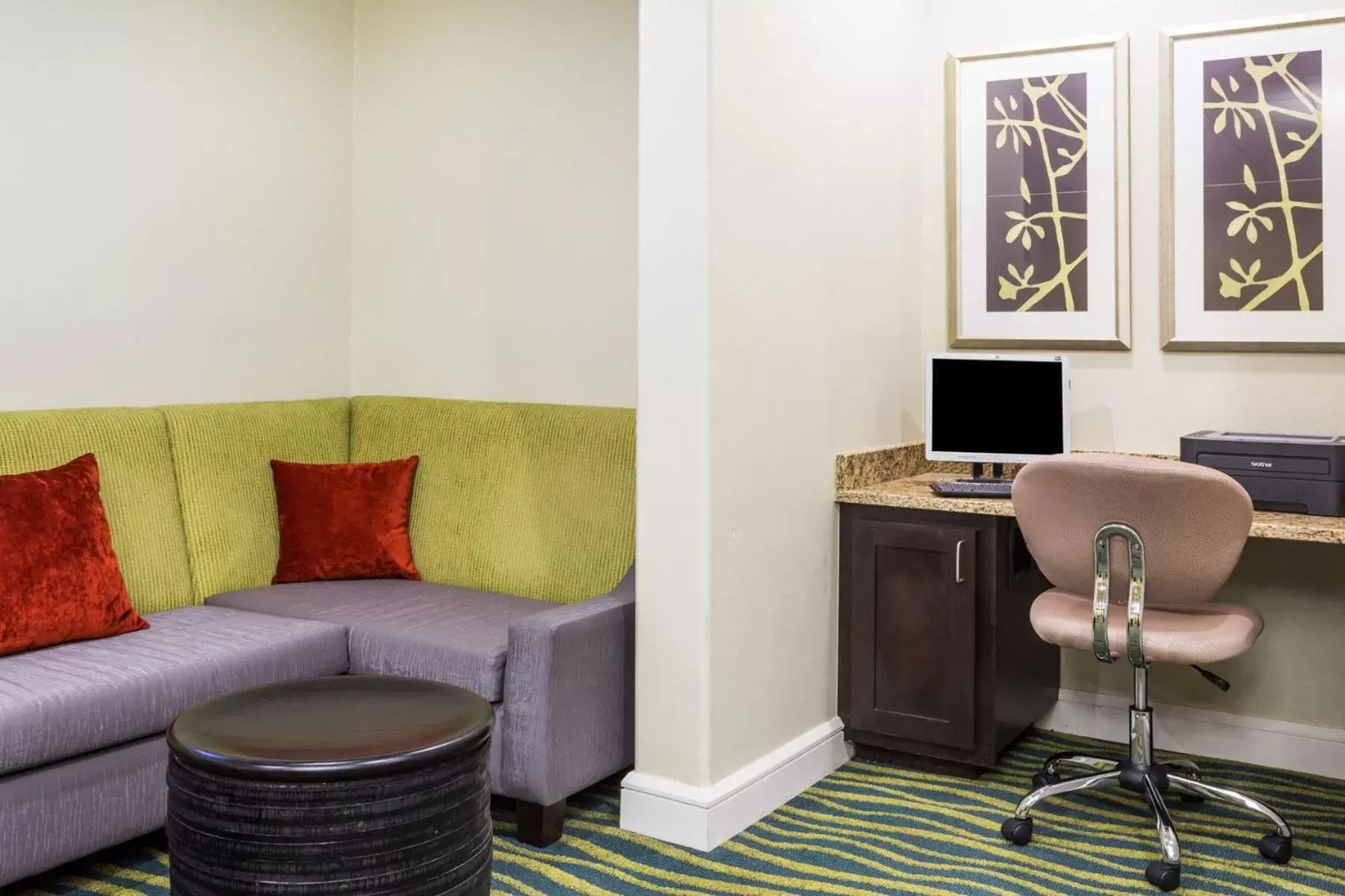 Business facilities, Seating Area in Days Inn by Wyndham Adel