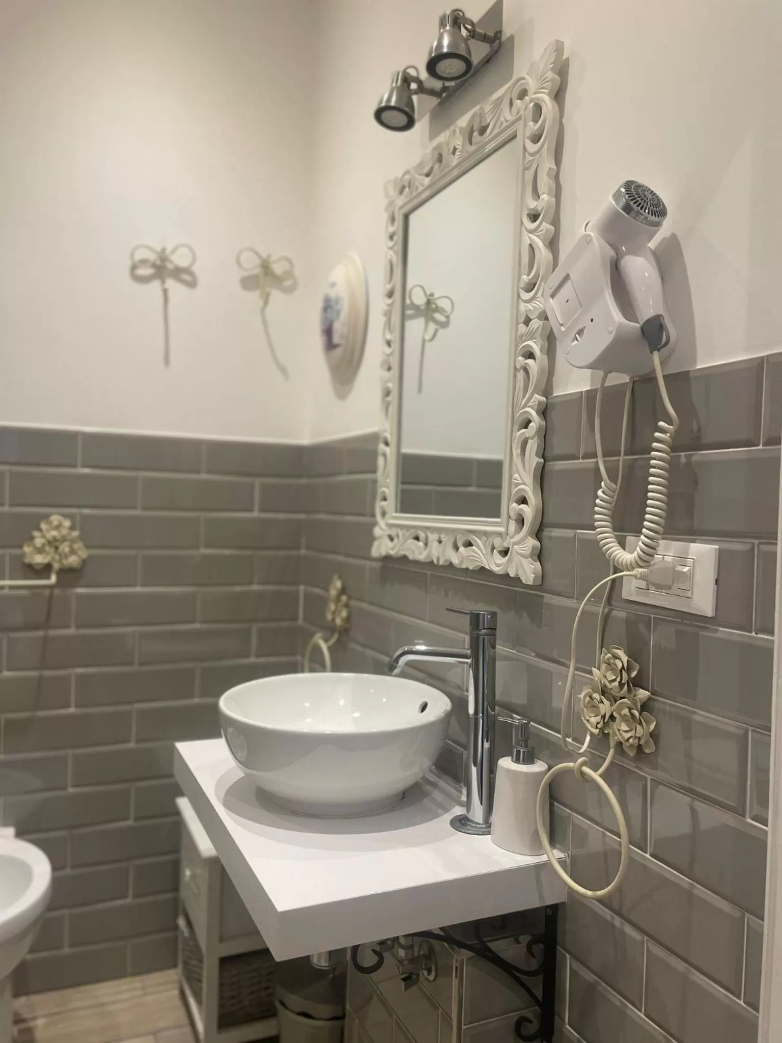 Bathroom in Vatican Boutique inn