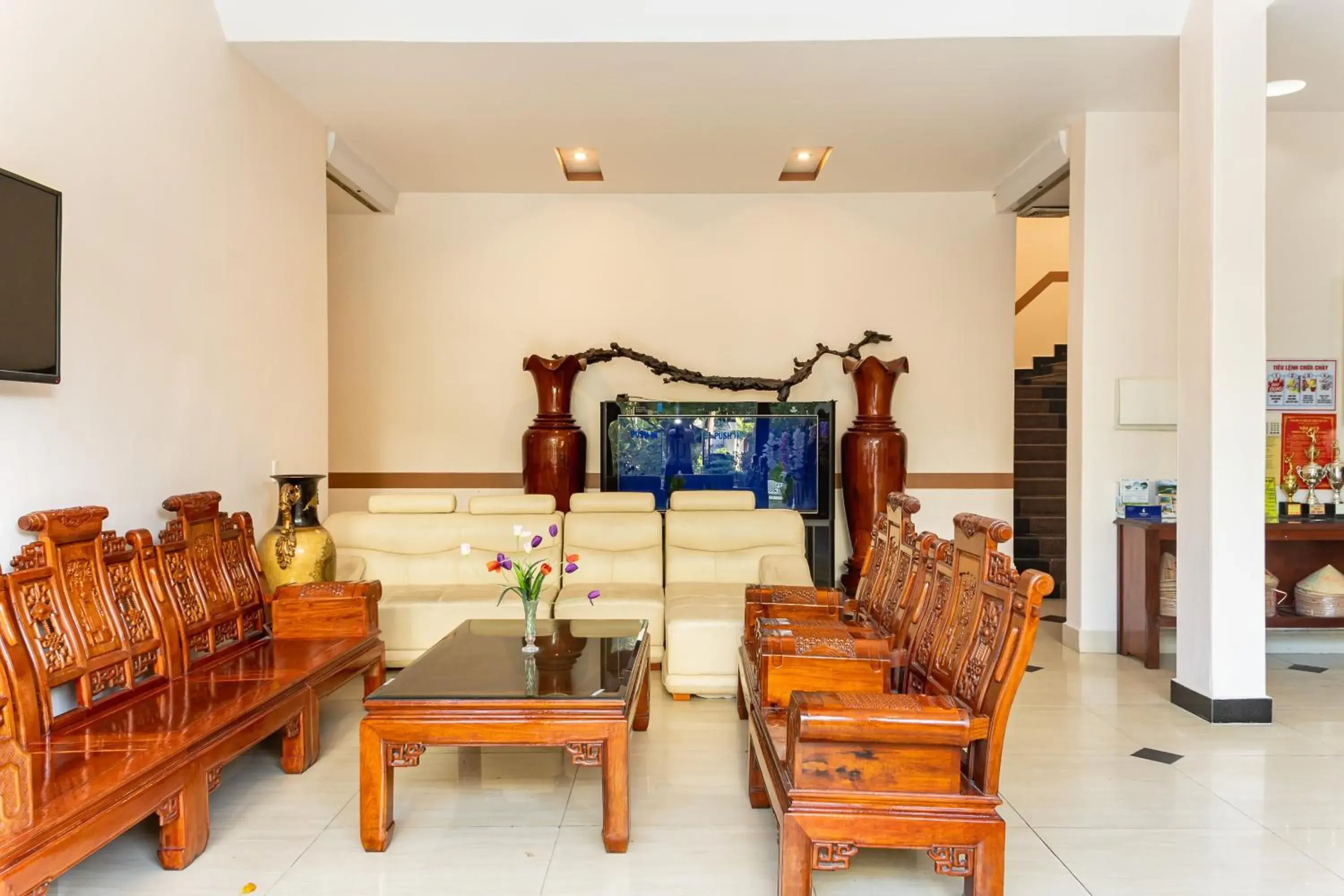 concierge, Seating Area in Phu Van Resort & Spa