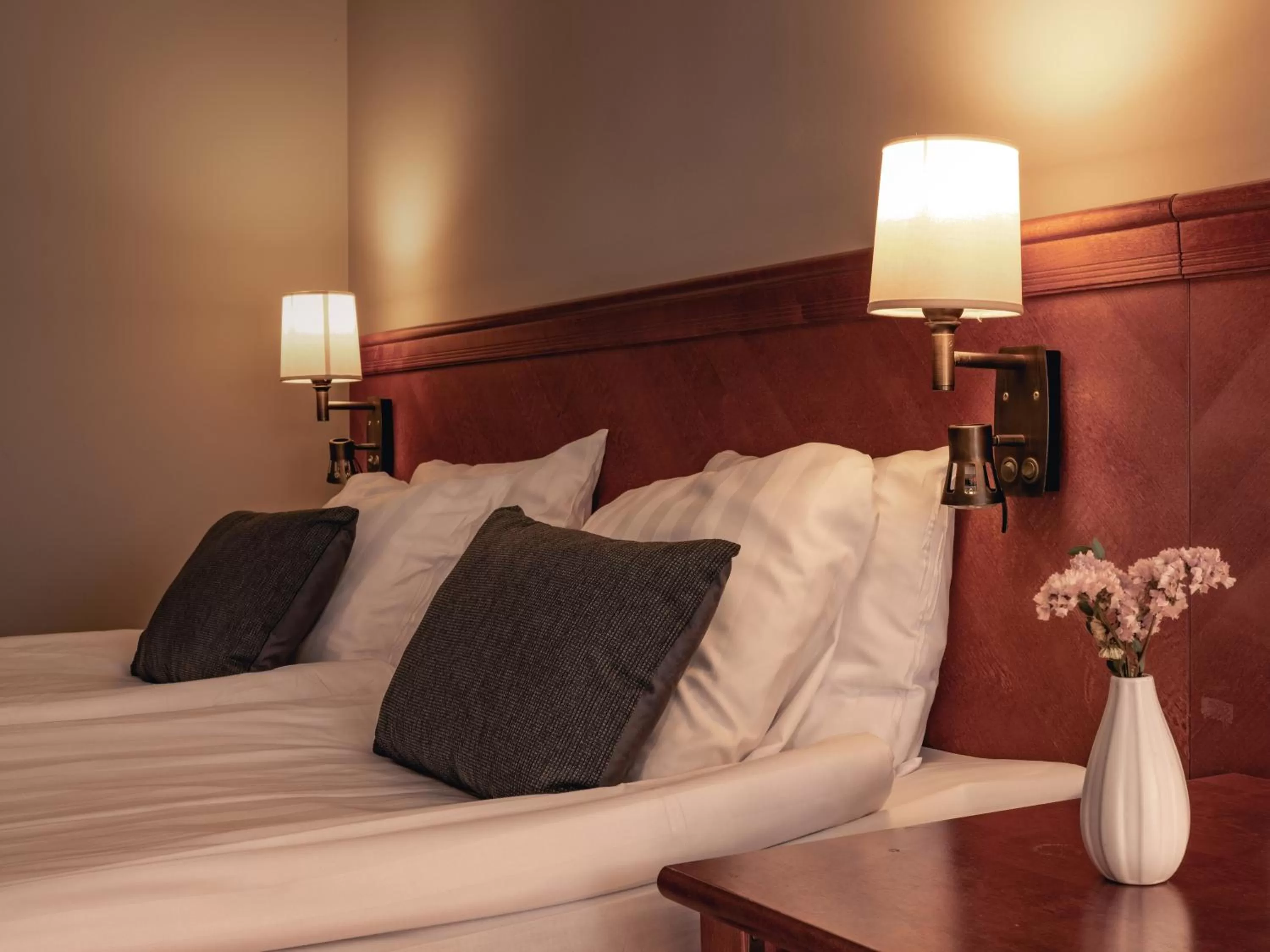 Bed in Best Western Strand Hotel