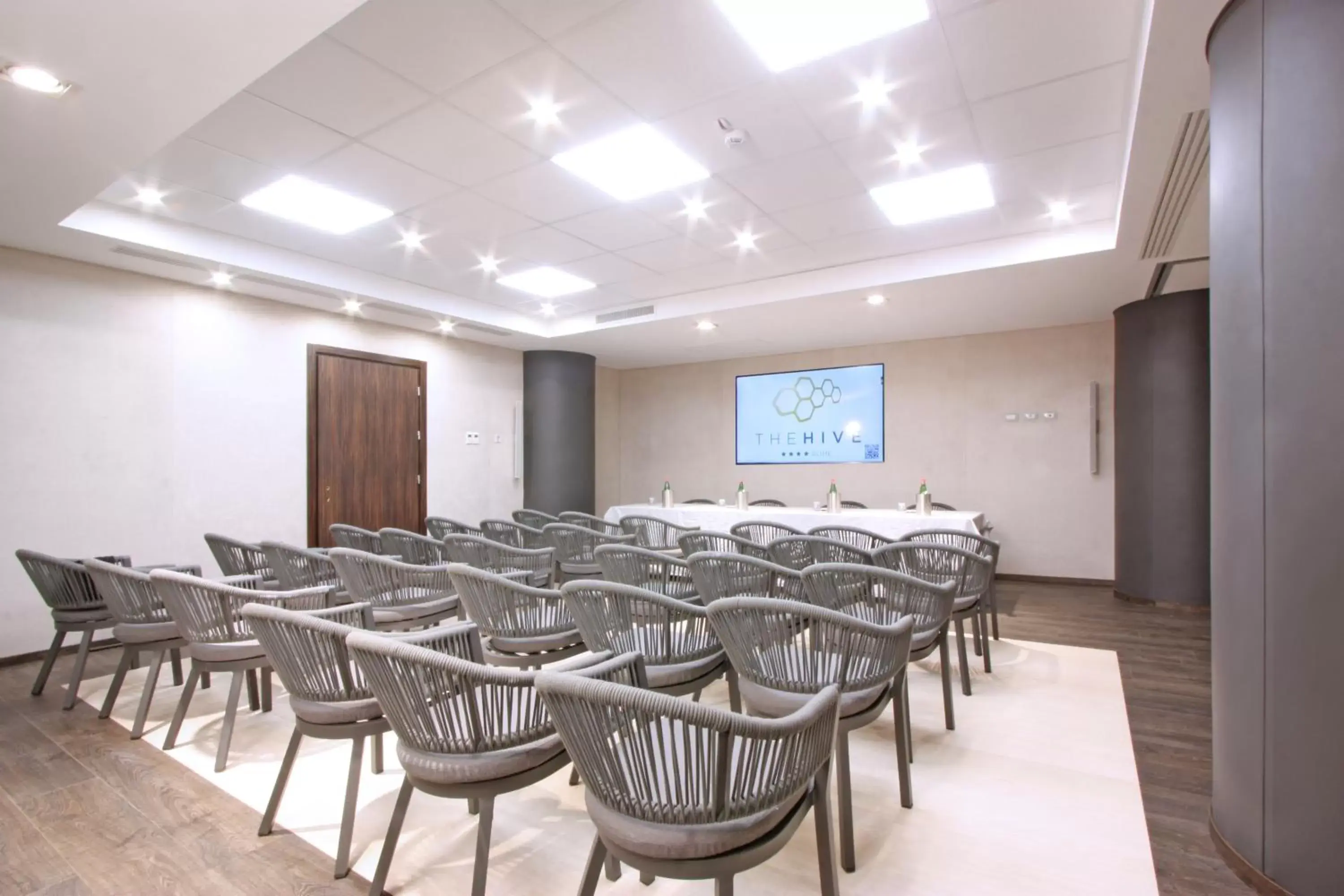 Business facilities in The Hive Hotel