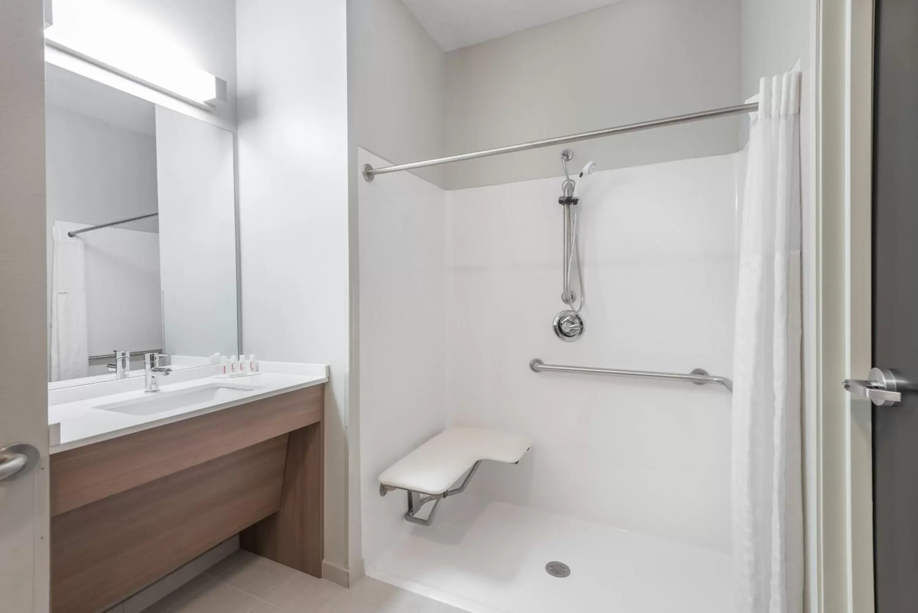 Bathroom in Microtel Inn & Suites by Wyndham New Martinsville