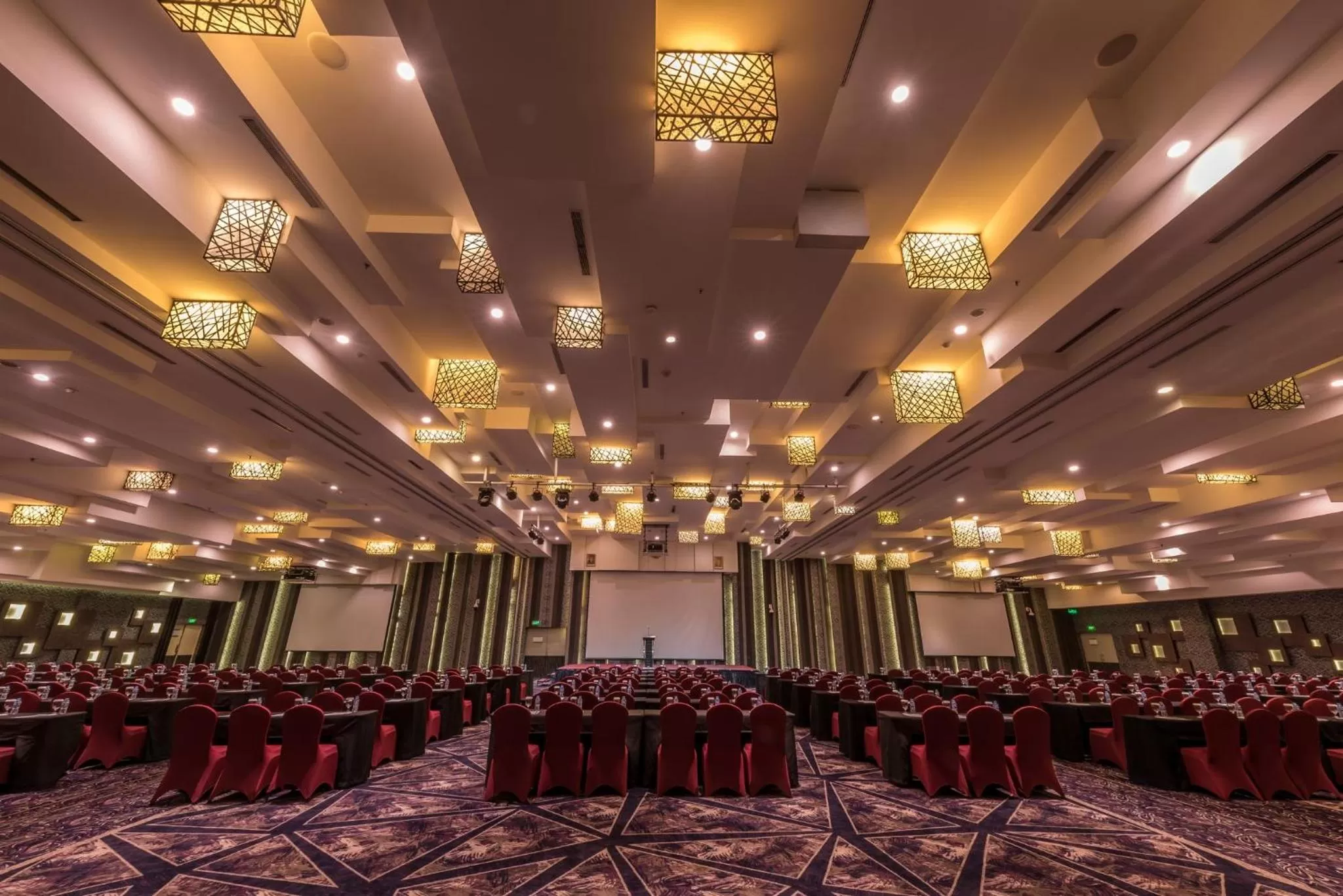 Meeting/conference room in Holiday Inn Cikarang Jababeka by IHG