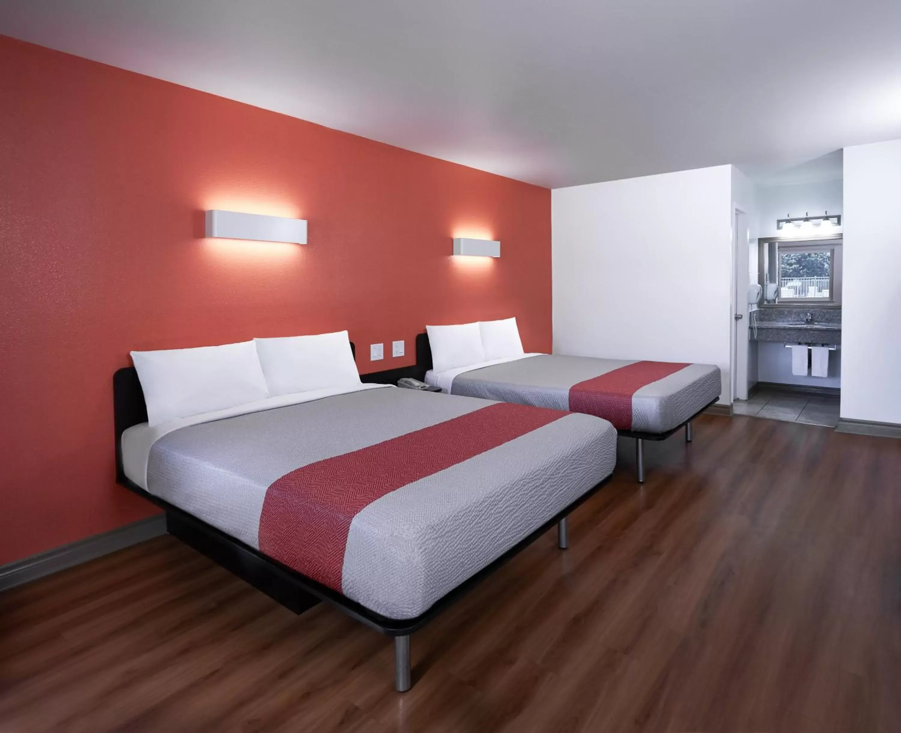 Bedroom, Bed in Motel 6-Claremont, CA