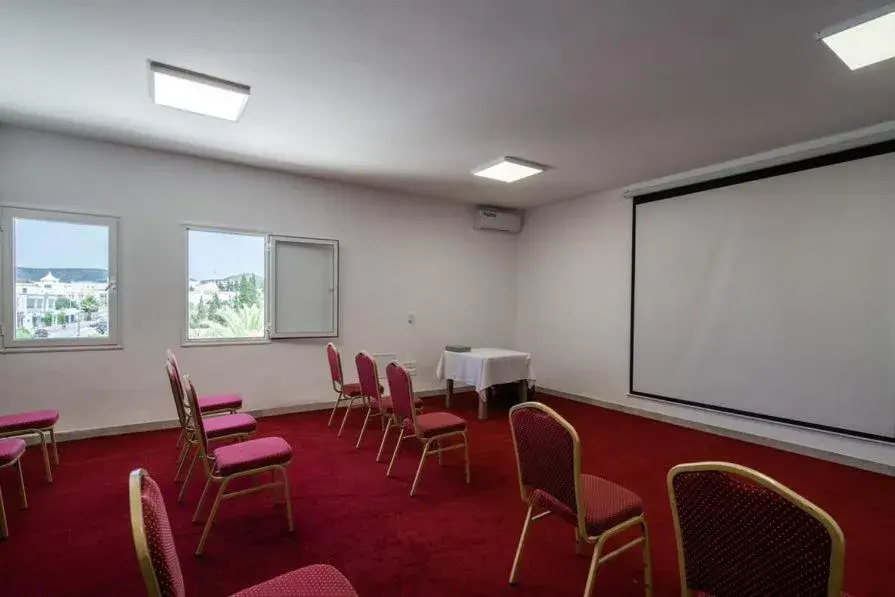 Meeting/conference room in Dar Khayam