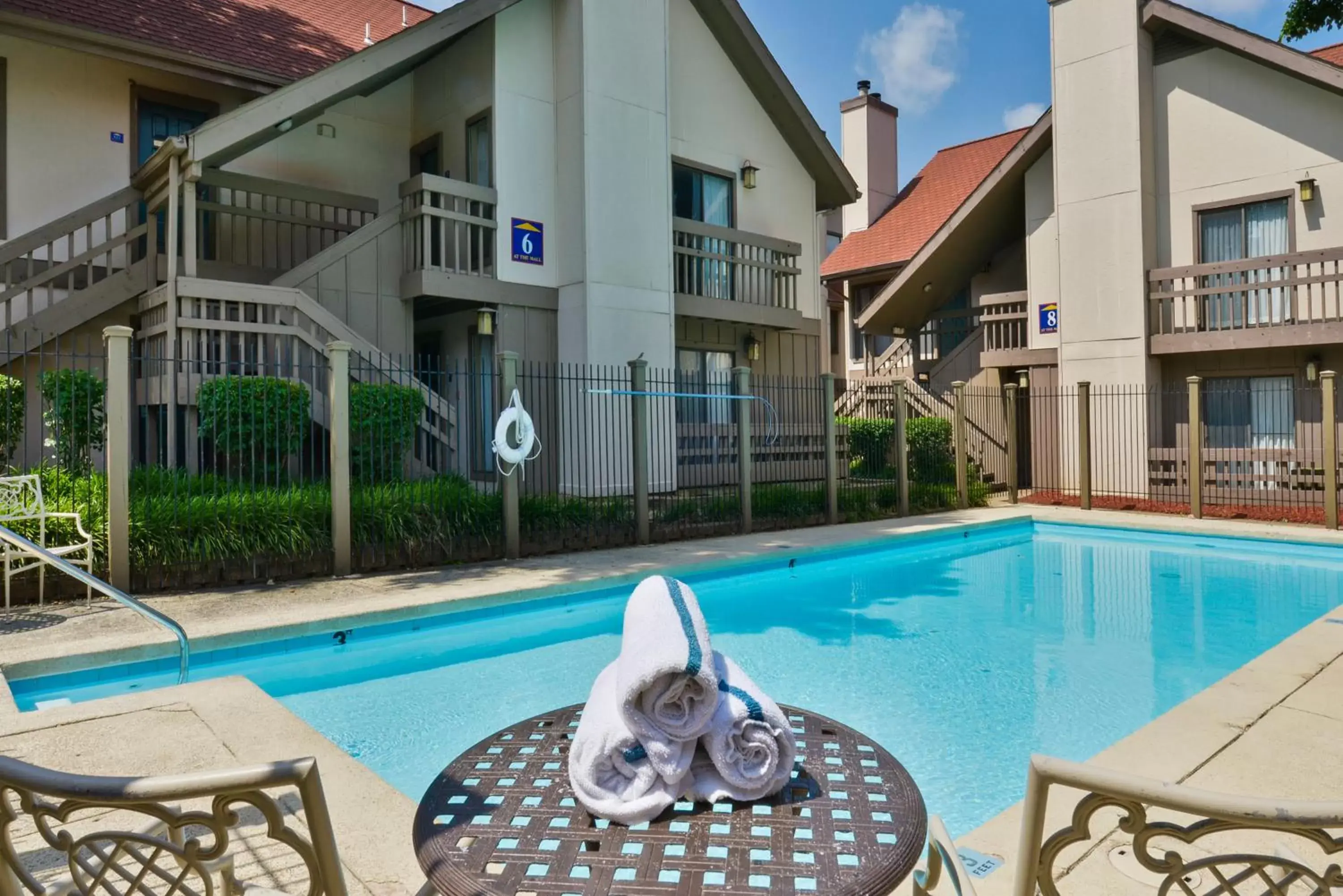 Swimming Pool in Arbor Suites At The Mall