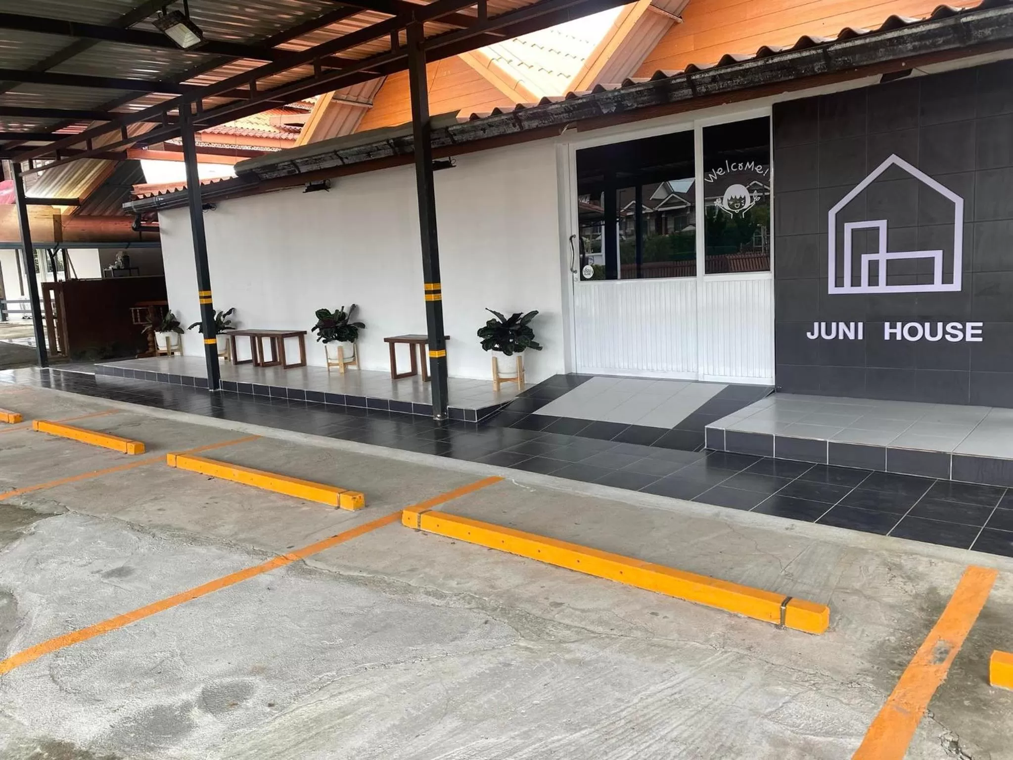 Juni House Chumphon