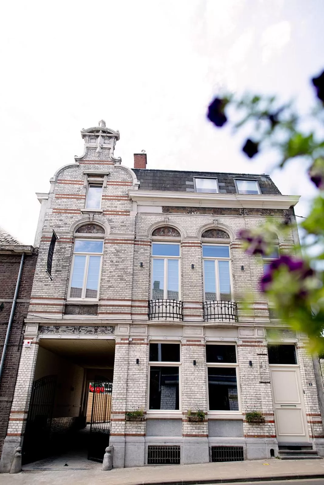 Property building in Hôtel de la Poste